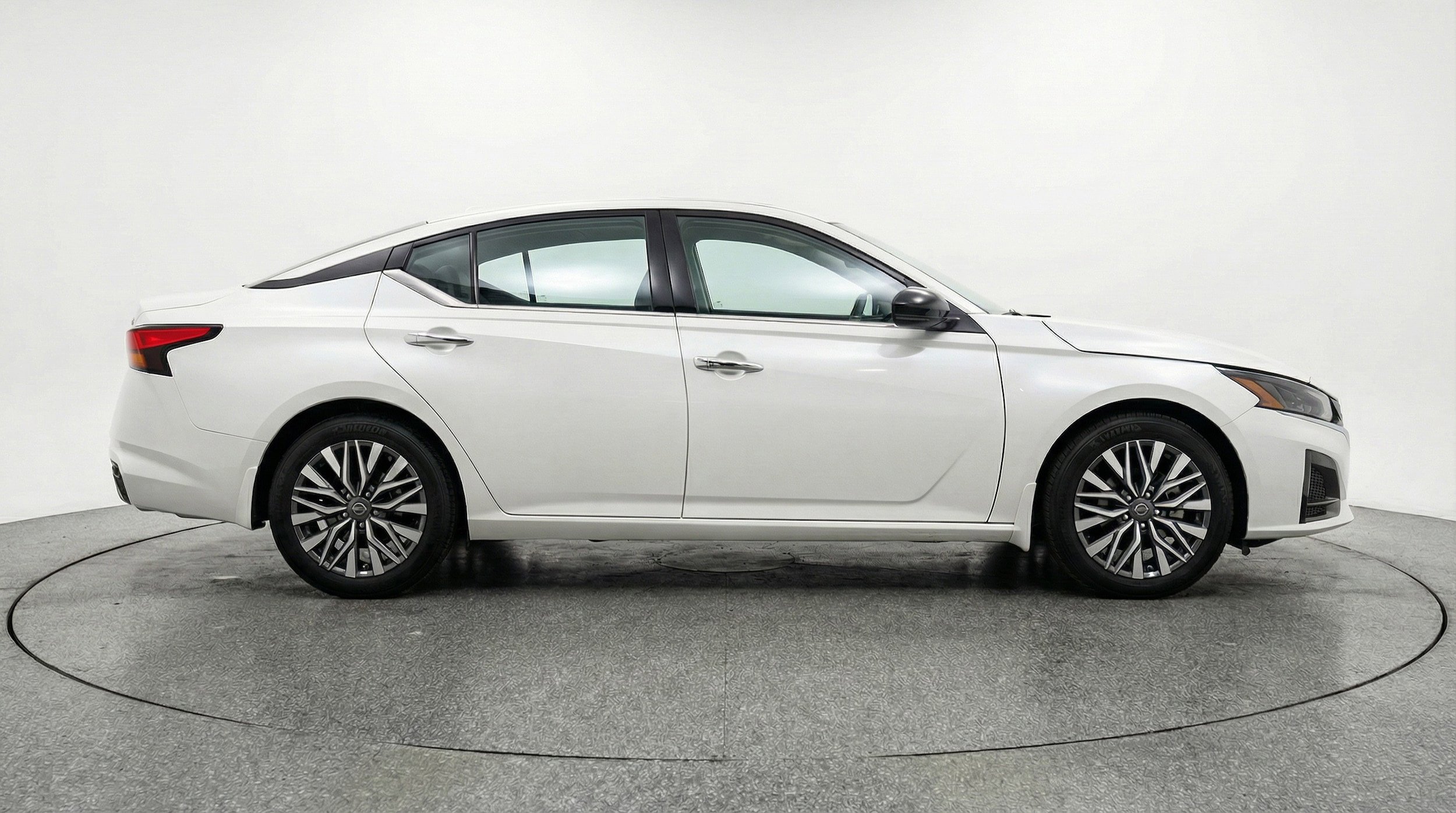 Thumbnail: 2025 Nissan Altima - 8