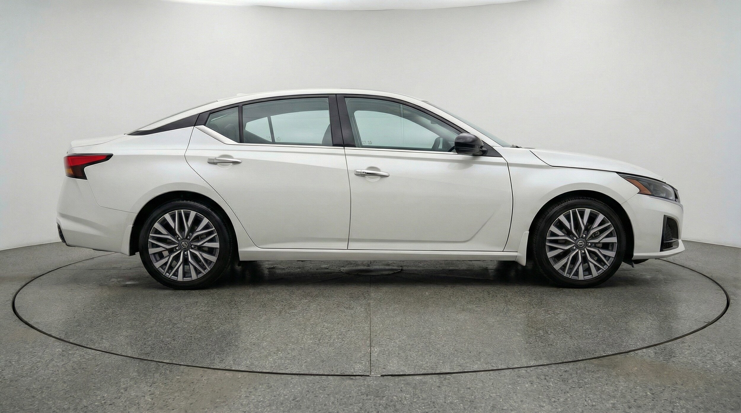Thumbnail: 2025 Nissan Altima - 11