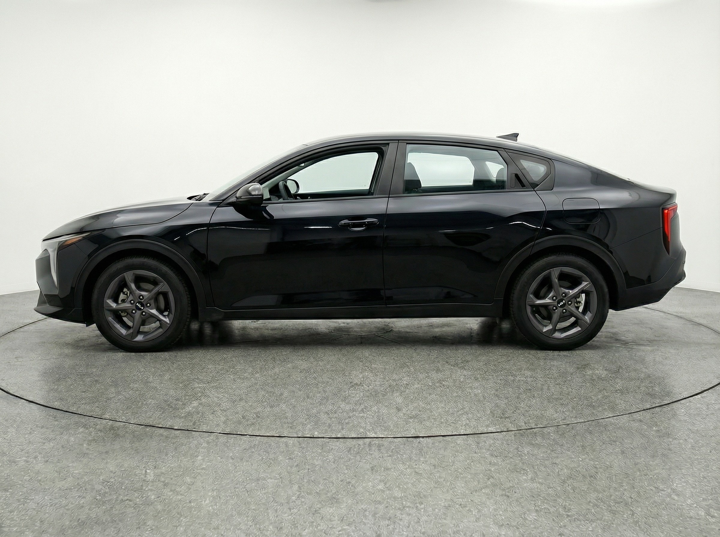 Thumbnail: 2025 Kia K4 - 4