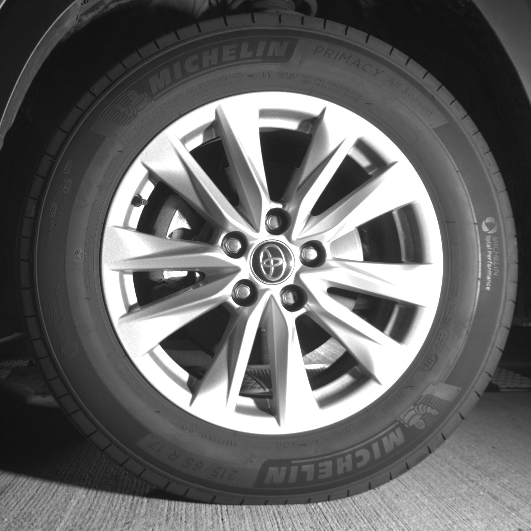 Thumbnail: 2025 Toyota Corolla Cross - 9