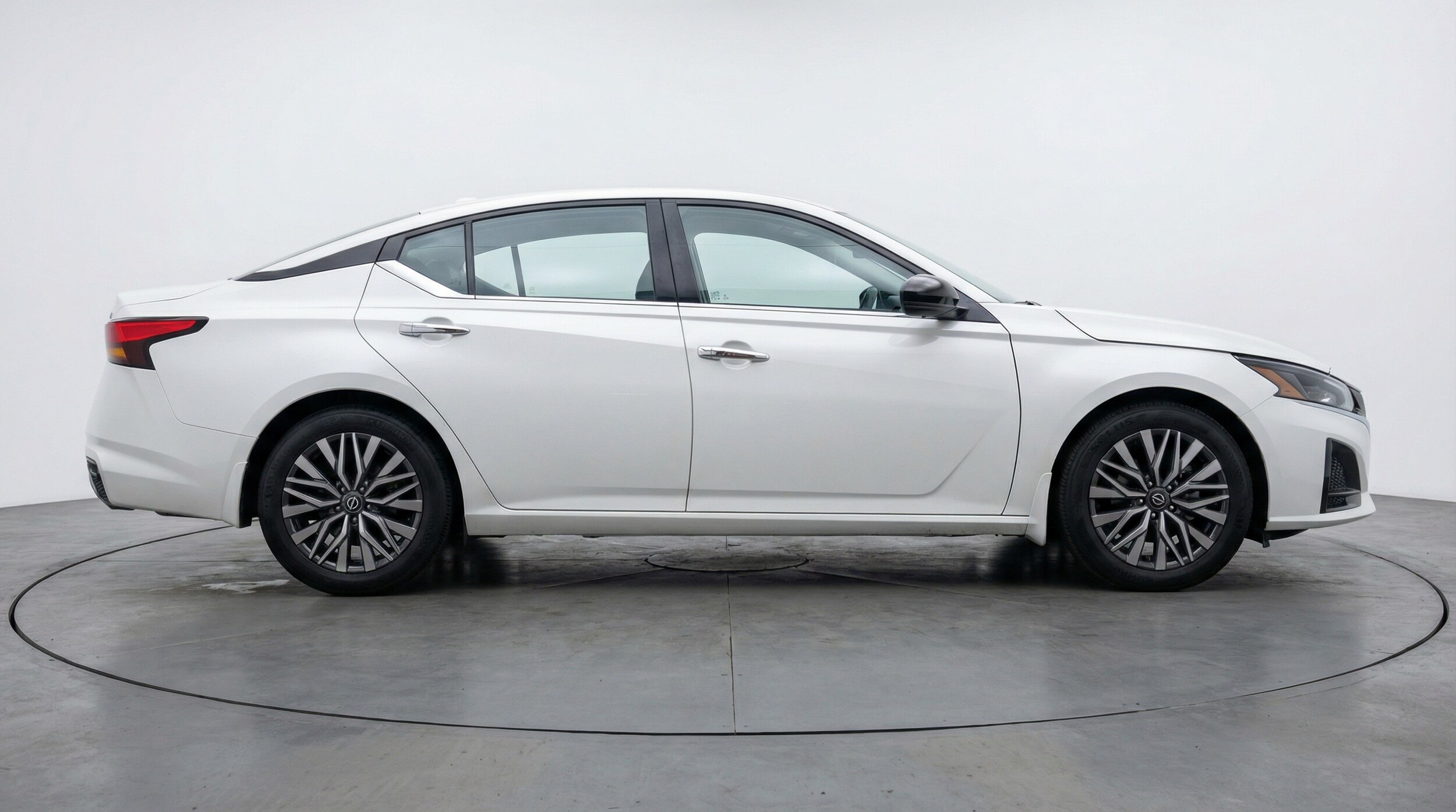 Thumbnail: 2025 Nissan Altima - 8