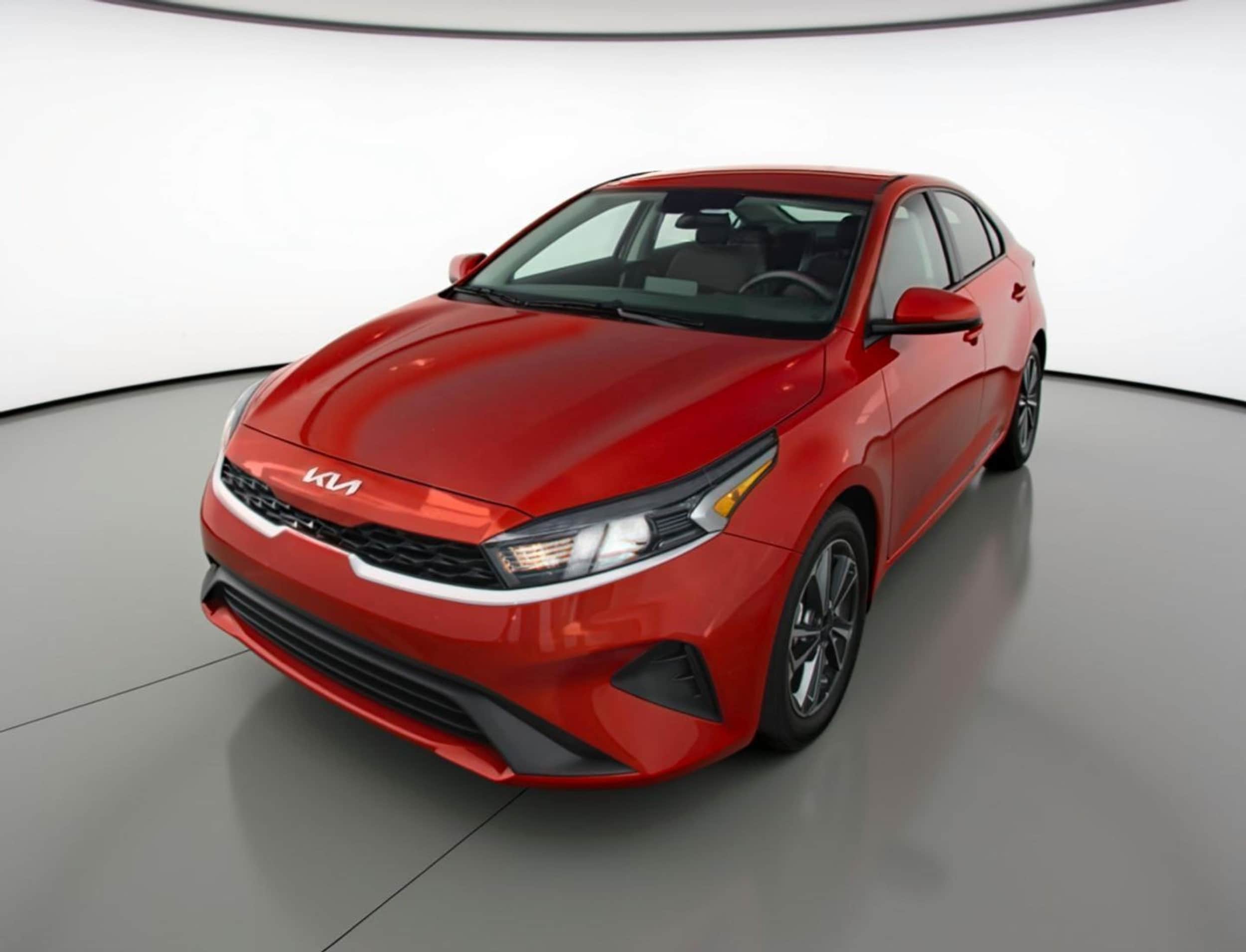 Thumbnail: 2024 Kia Forte - 3