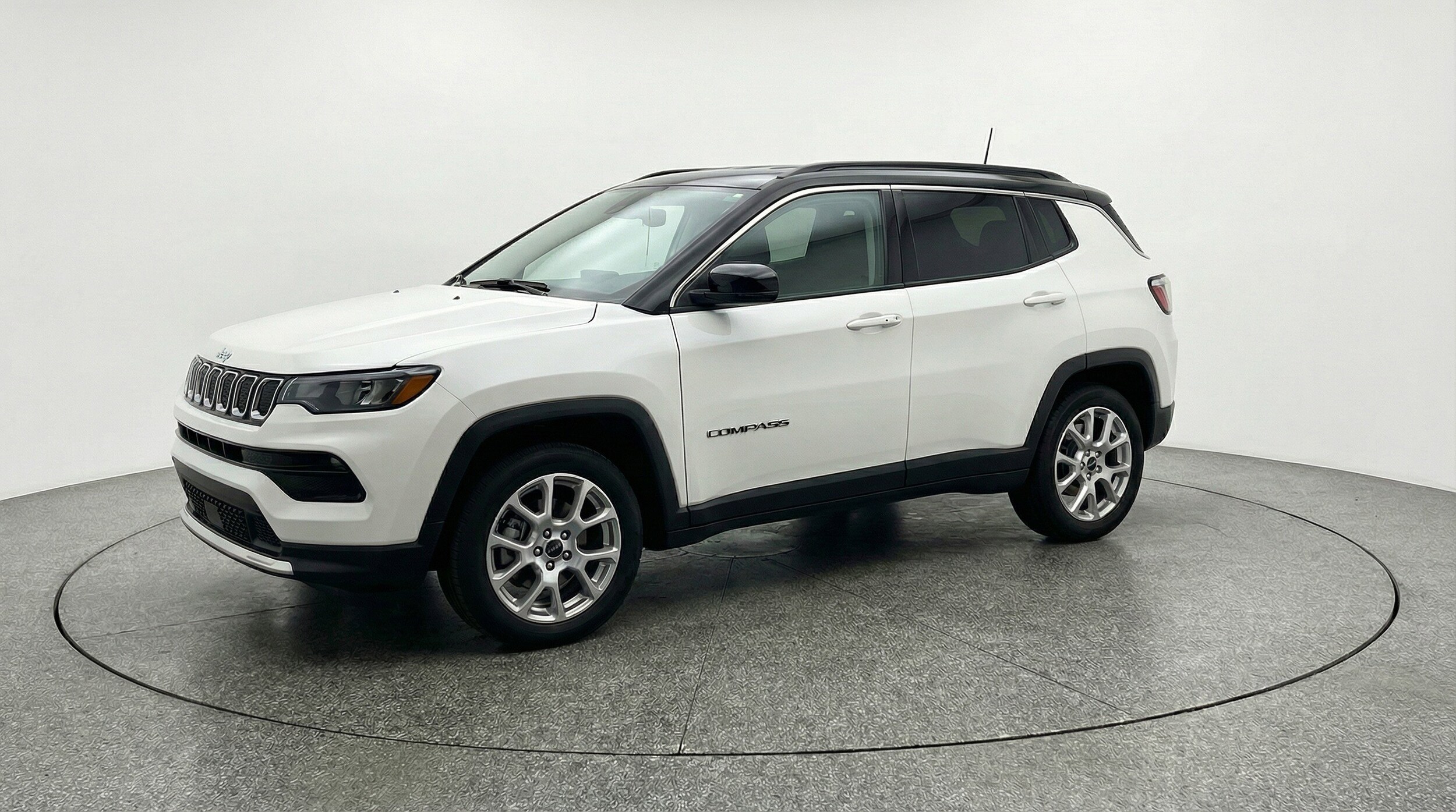 Thumbnail: 2025 Jeep Compass - 3