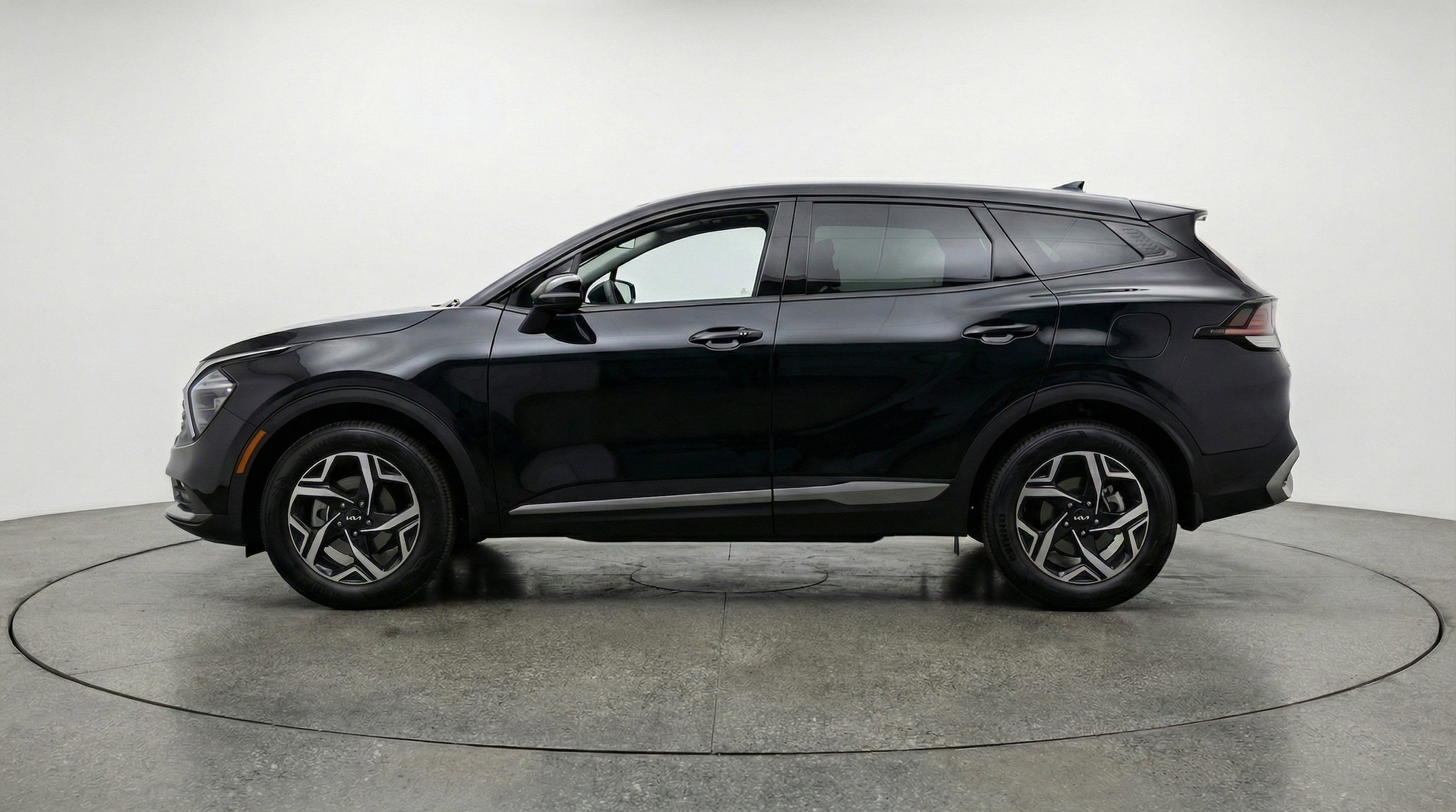 Thumbnail: 2025 Kia Sportage - 5