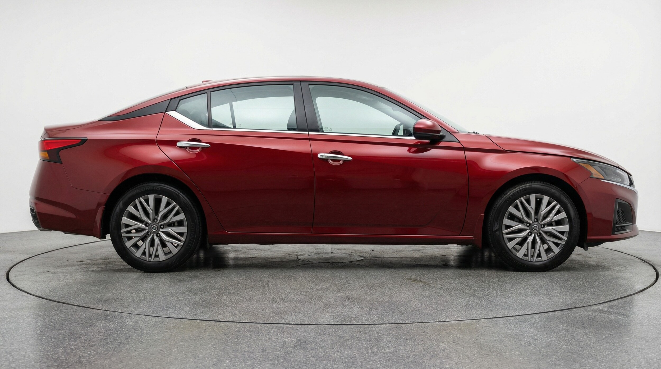 Thumbnail: 2025 Nissan Altima - 8