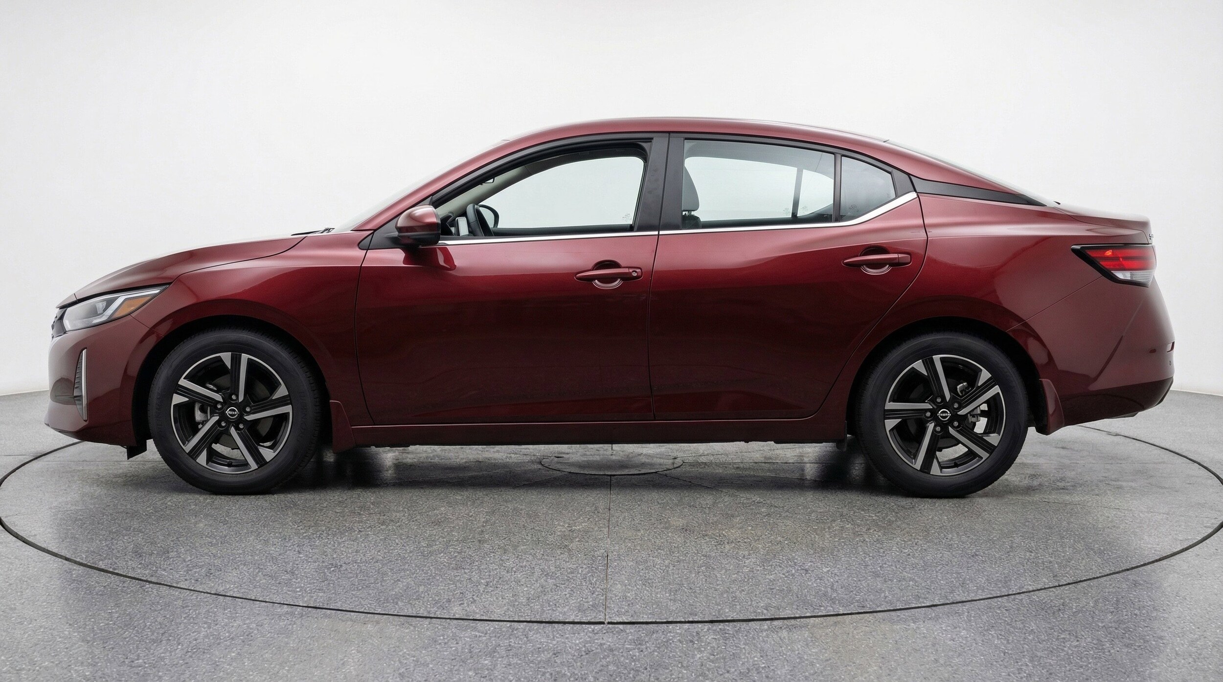 Thumbnail: 2025 Nissan Sentra - 5