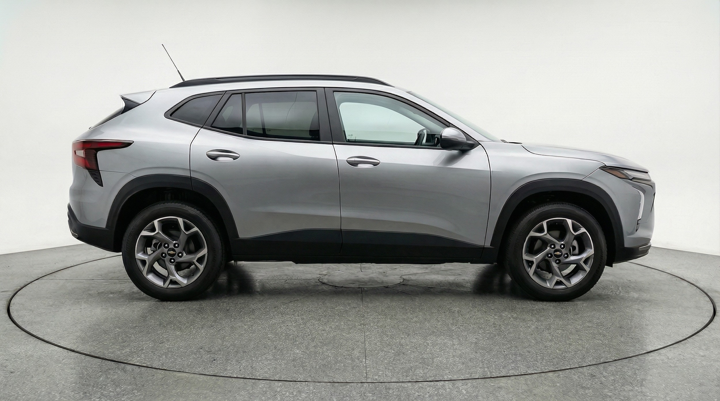 Thumbnail: 2025 Chevrolet Trax - 8