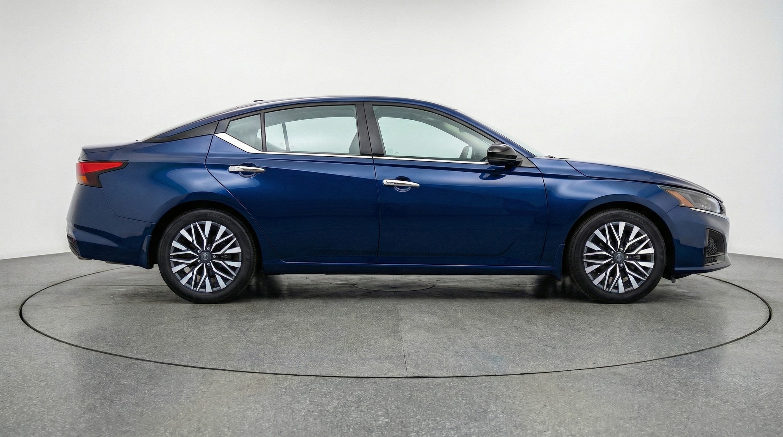 Thumbnail: 2025 Nissan Altima - 8