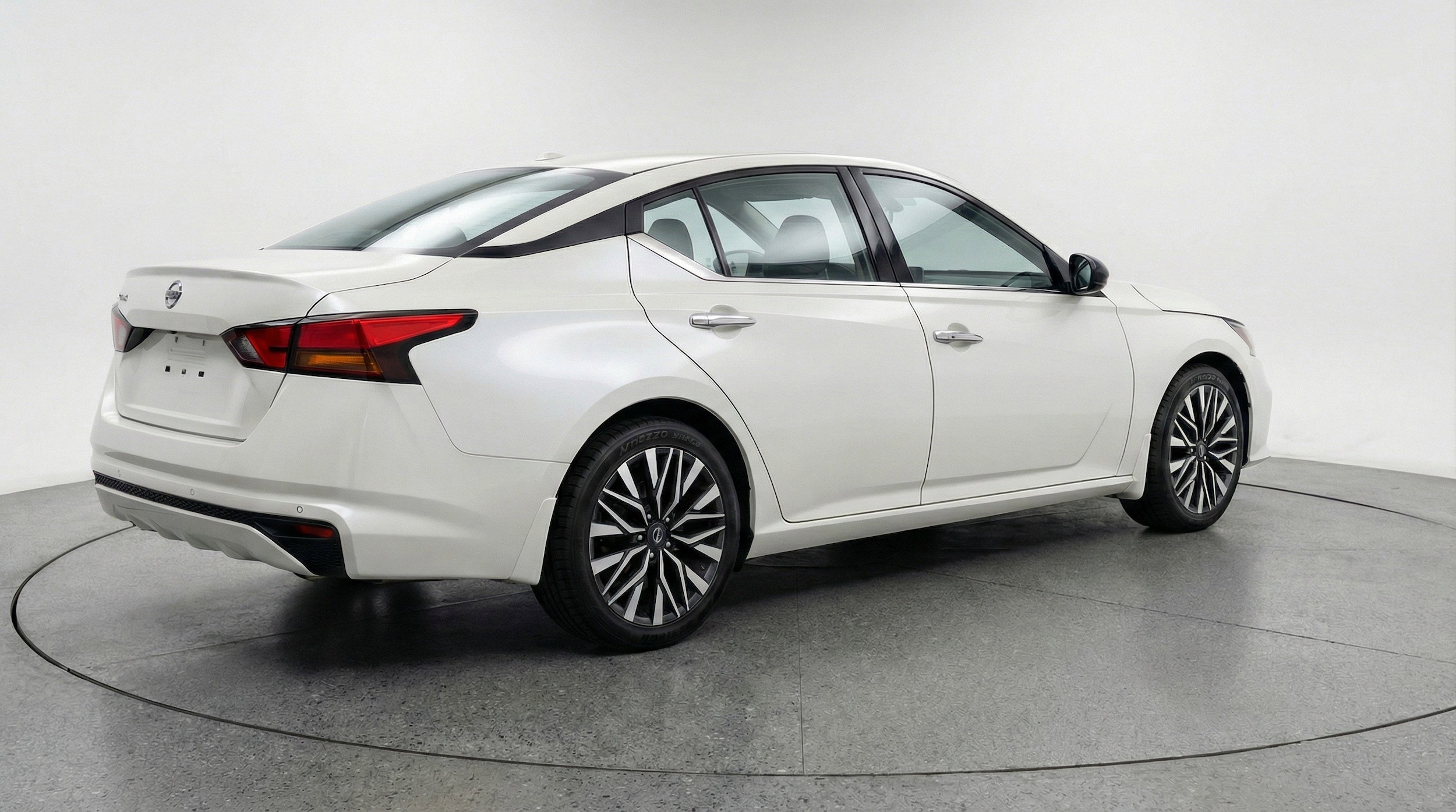 Thumbnail: 2025 Nissan Altima - 9