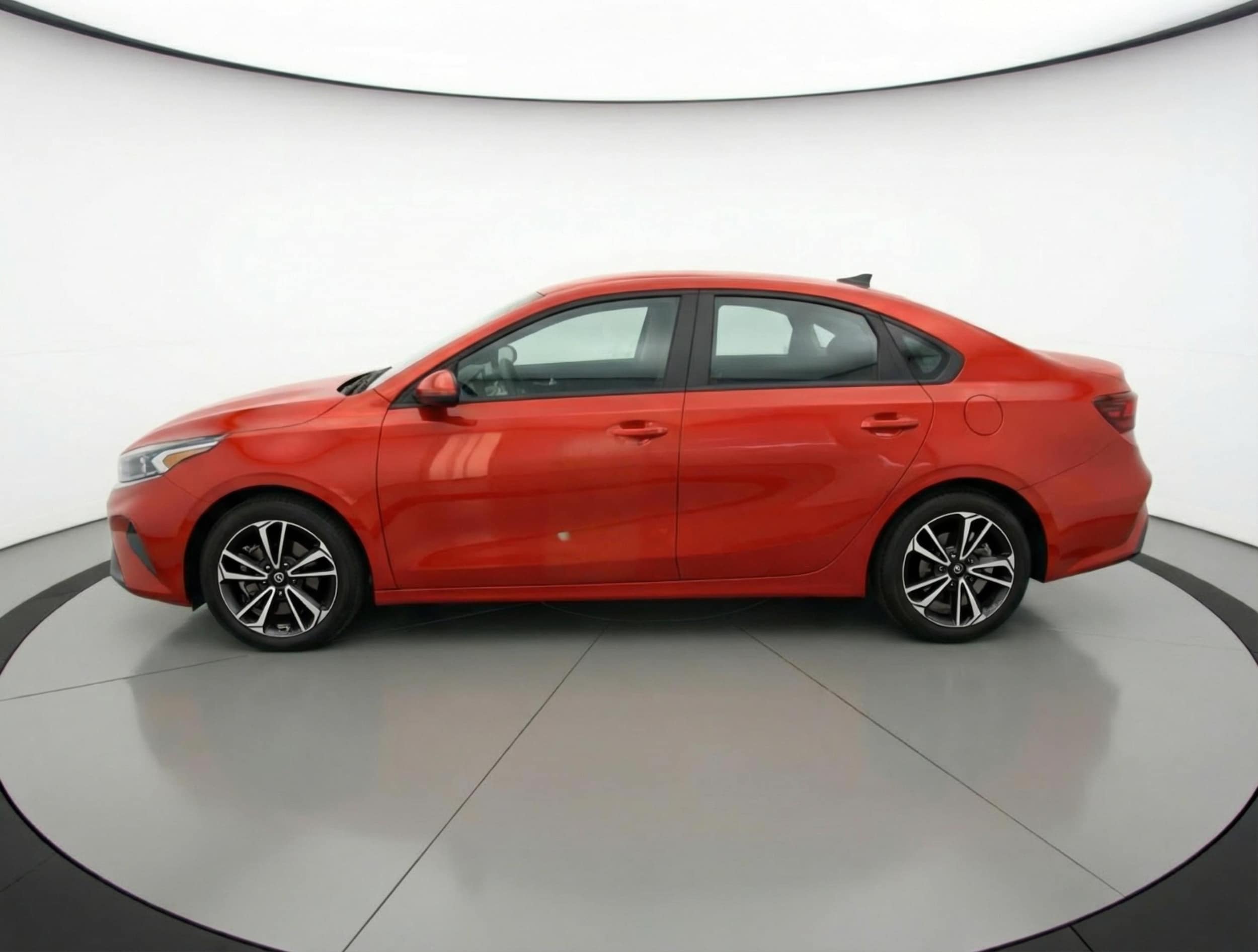 Thumbnail: 2024 Kia Forte - 4