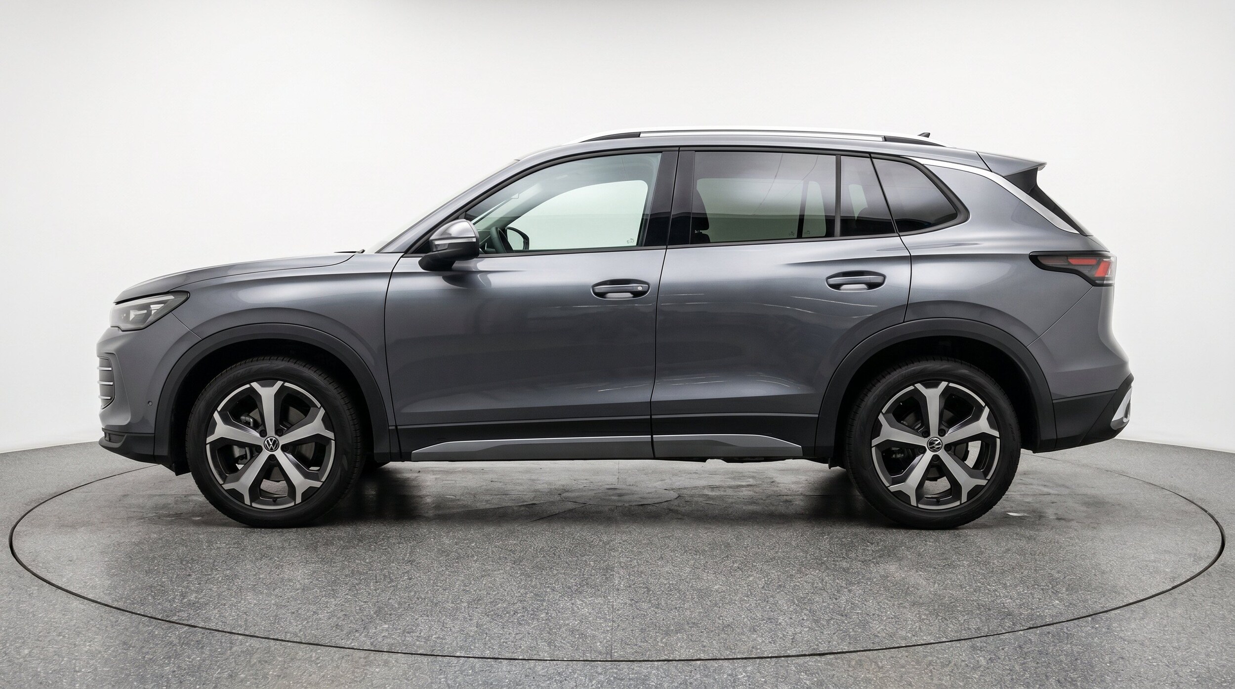 Thumbnail: 2026 Volkswagen Tiguan - 5