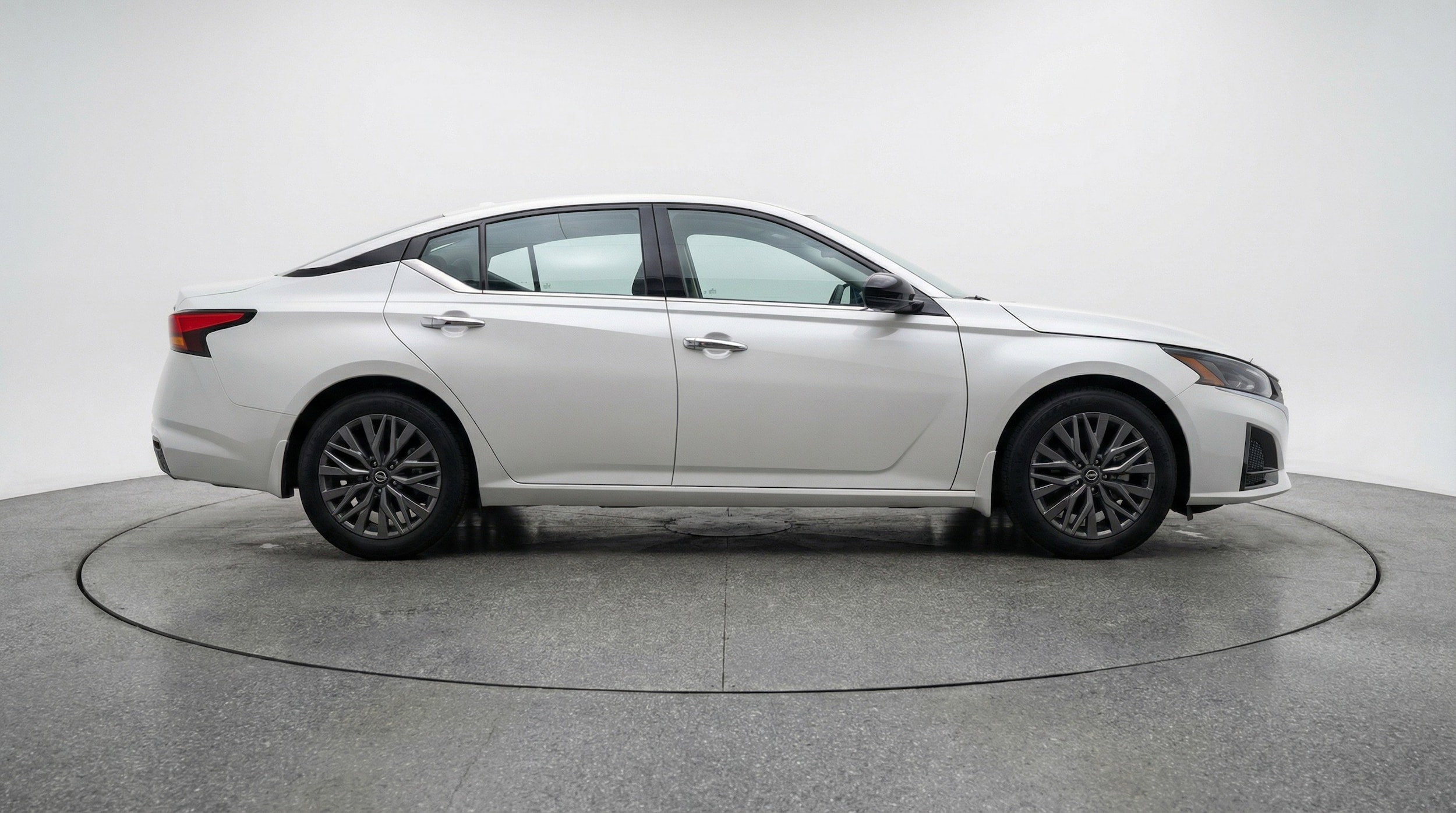 Thumbnail: 2025 Nissan Altima - 11