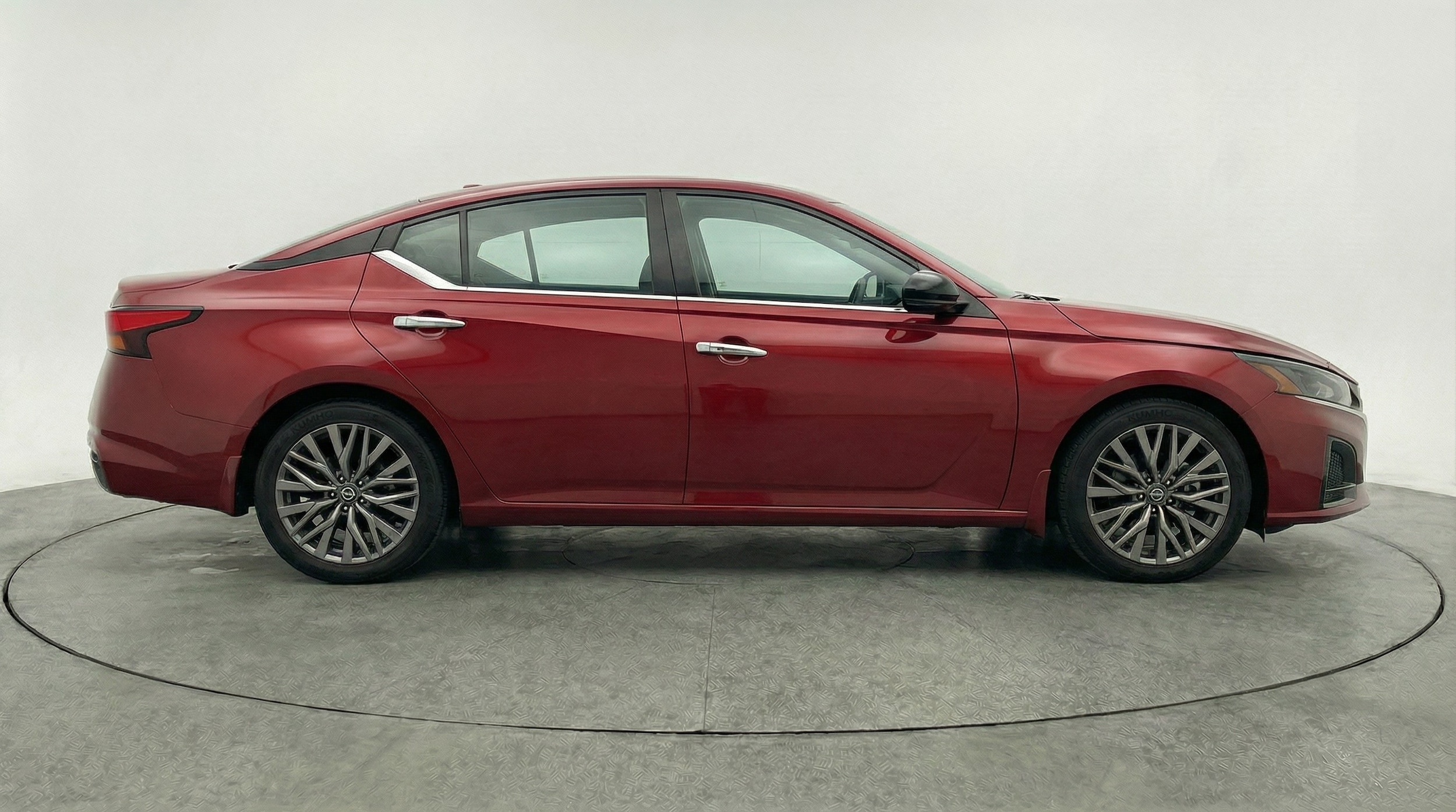 Thumbnail: 2025 Nissan Altima - 8