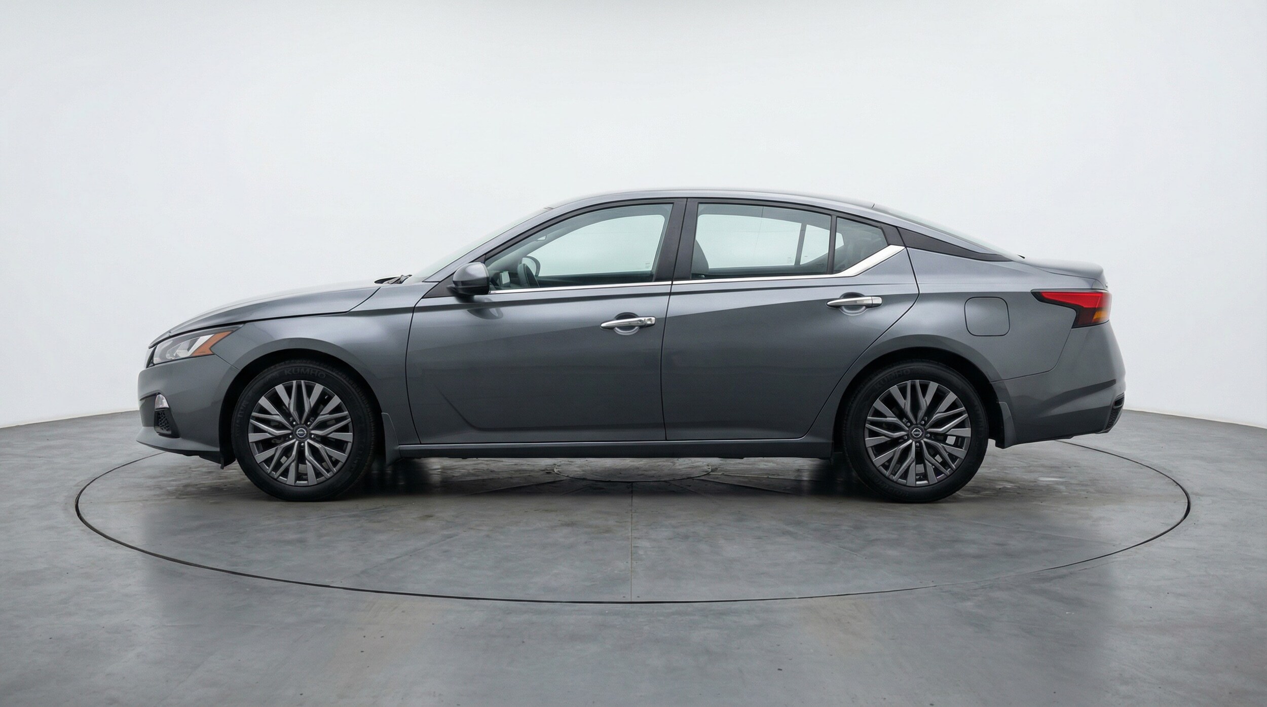 Thumbnail: 2025 Nissan Altima - 4