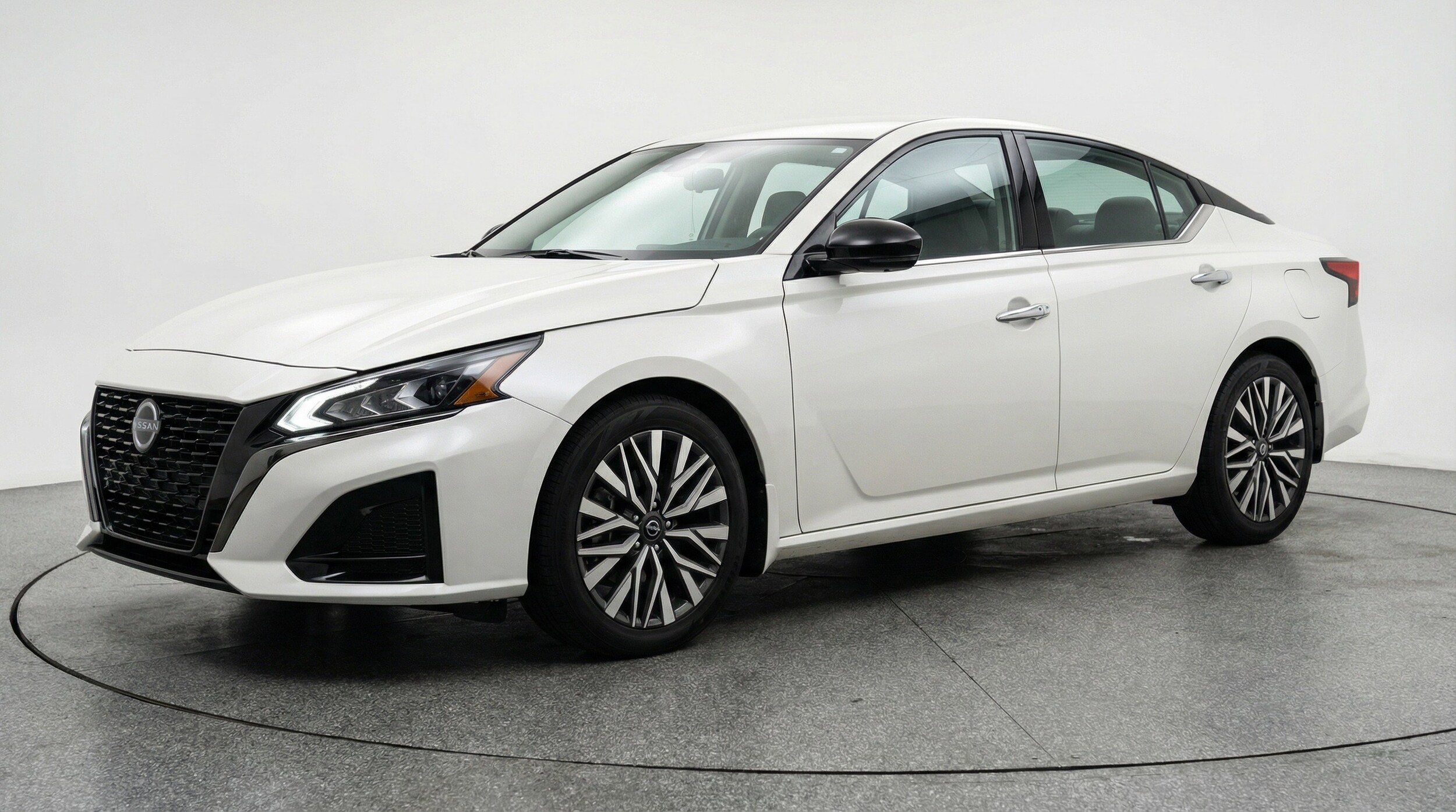Thumbnail: 2025 Nissan Altima - 3