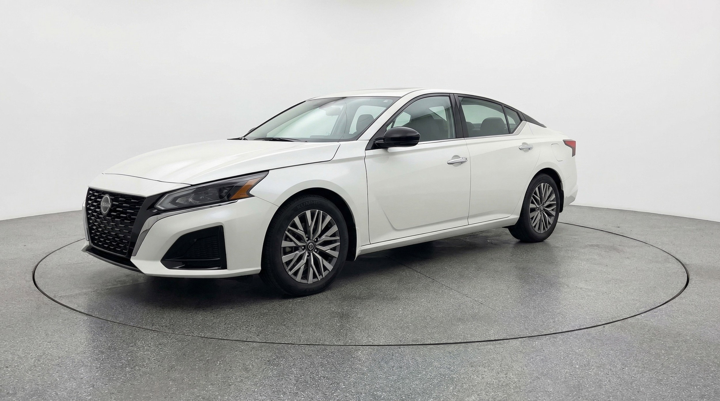 Thumbnail: 2025 Nissan Altima - 3