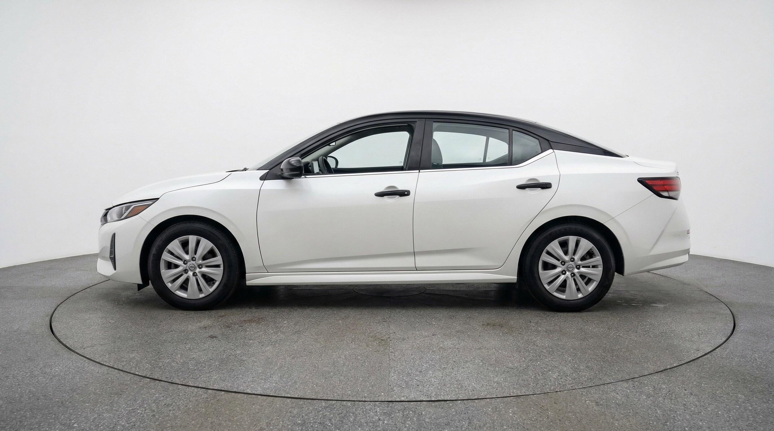 Thumbnail: 2025 Nissan Sentra - 5