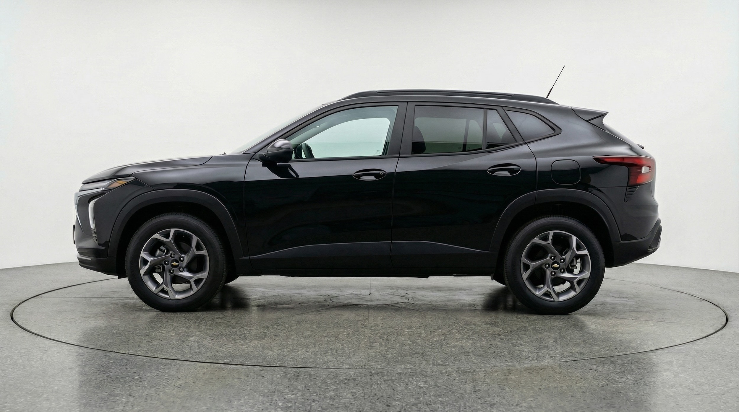 Thumbnail: 2025 Chevrolet Trax - 4