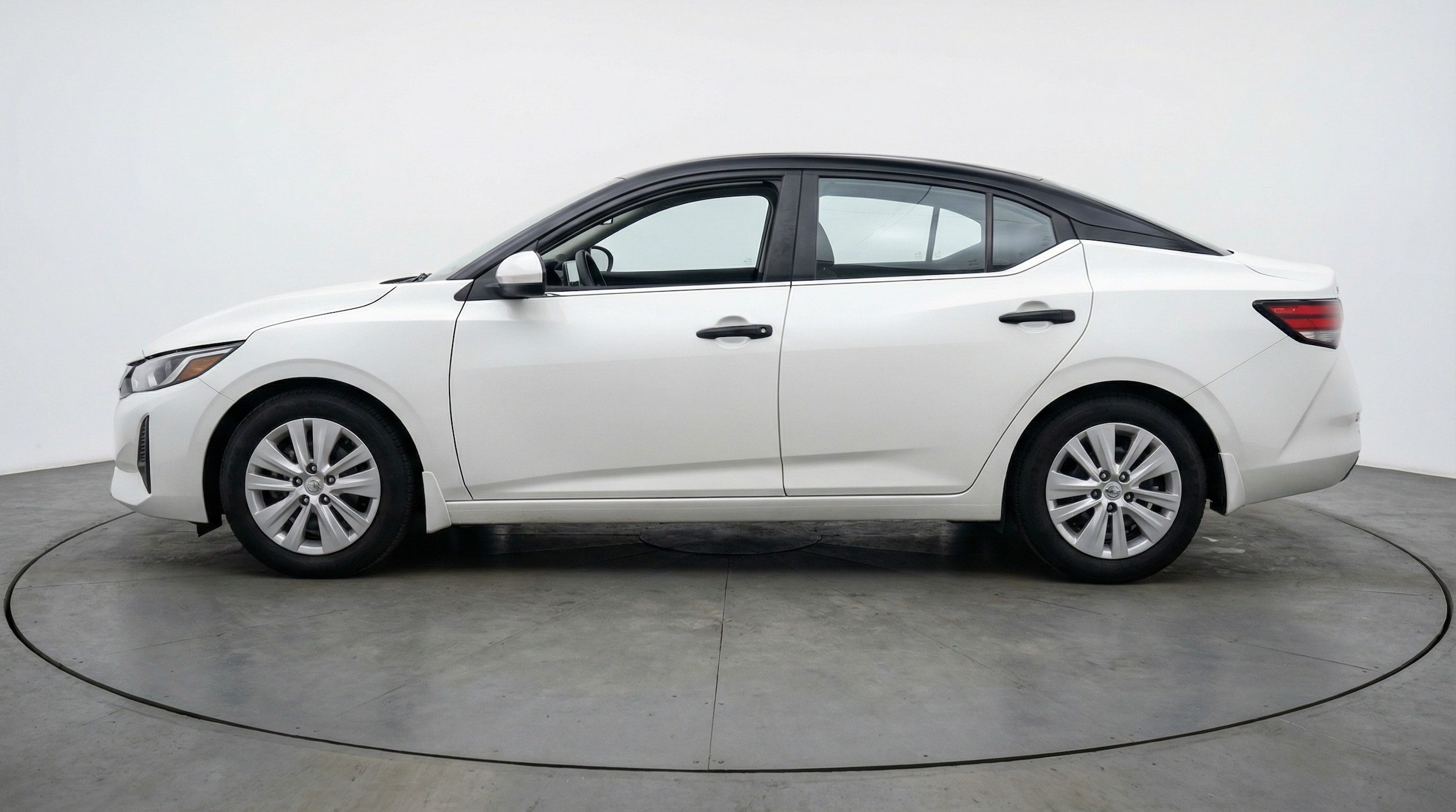 Thumbnail: 2025 Nissan Sentra - 4