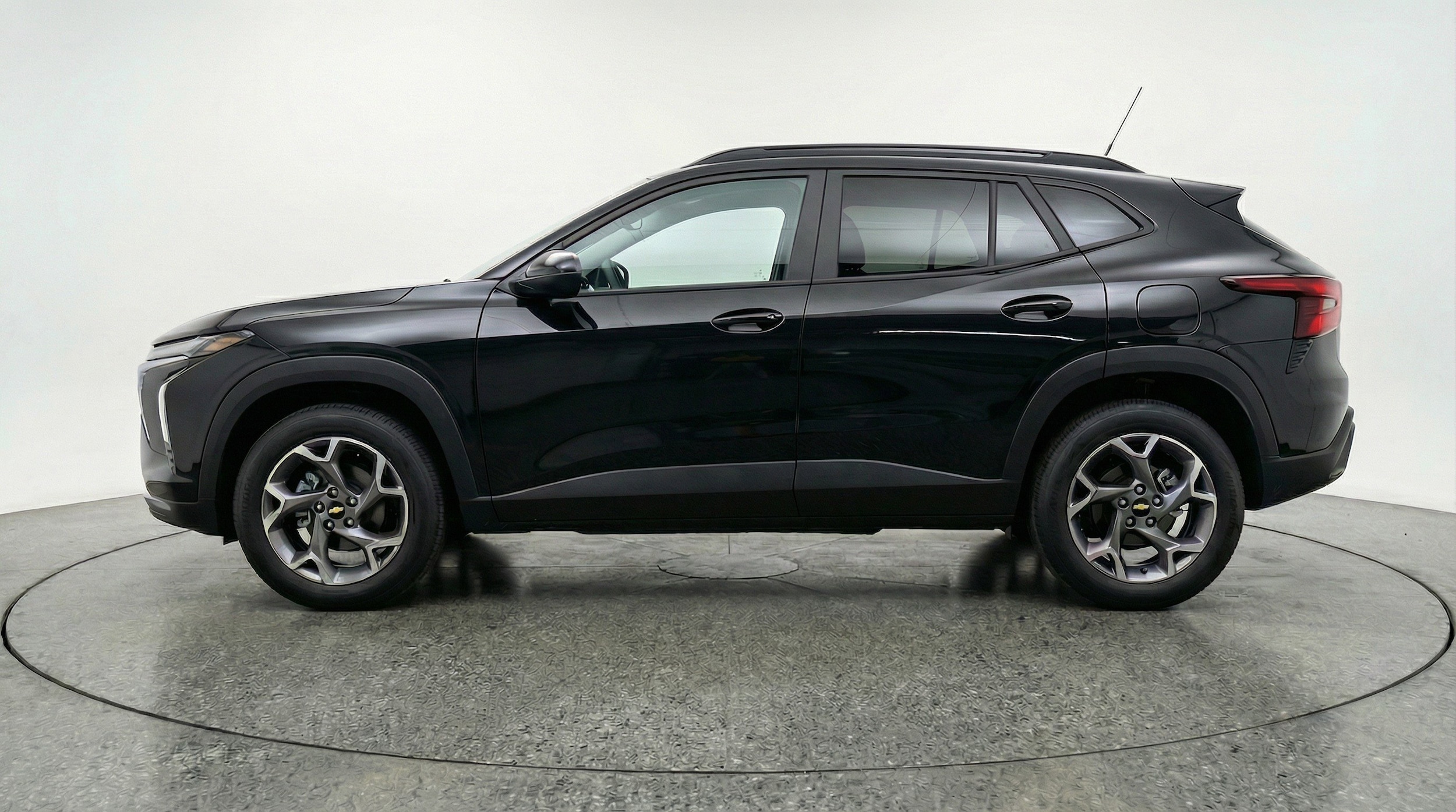 Thumbnail: 2025 Chevrolet Trax - 5