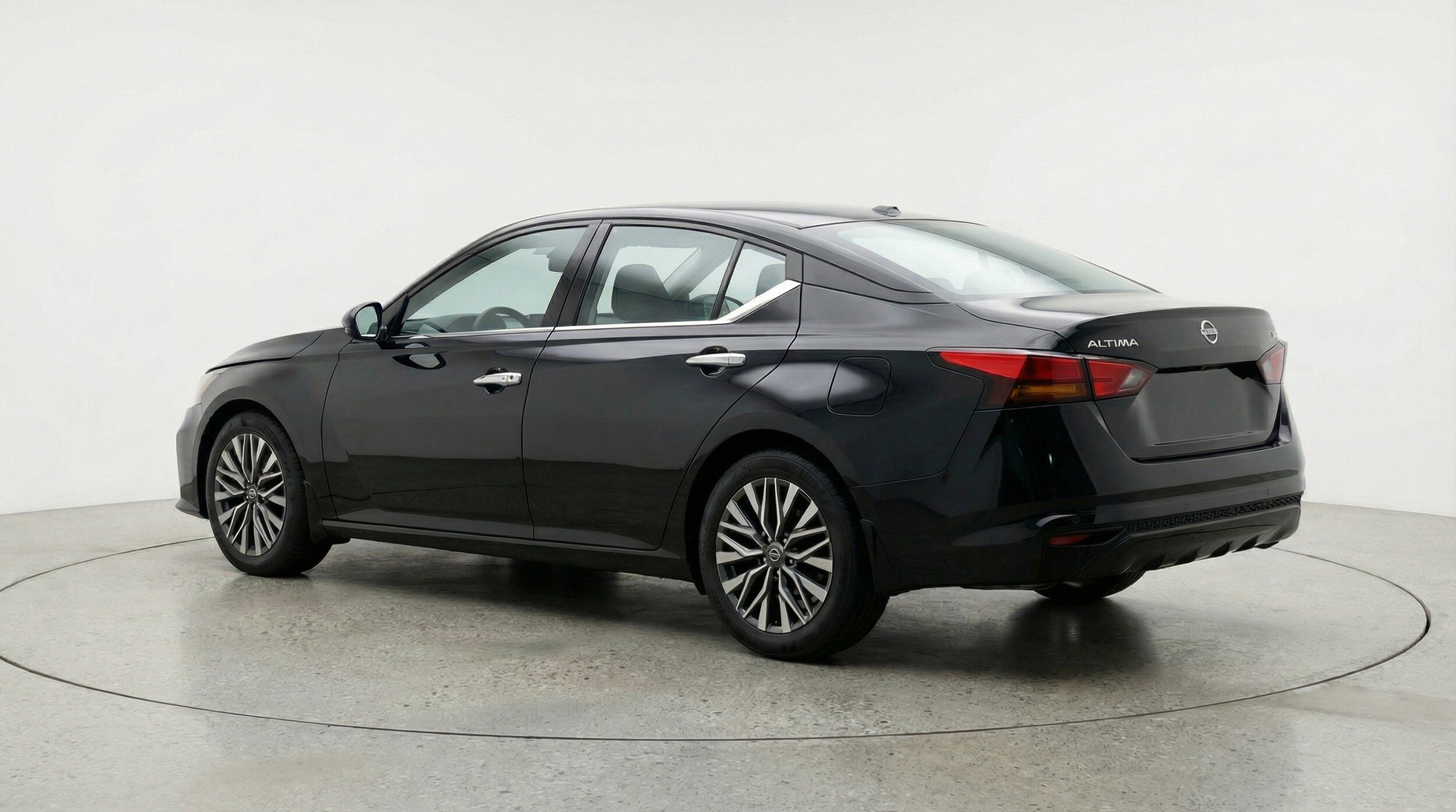 Thumbnail: 2025 Nissan Altima - 6