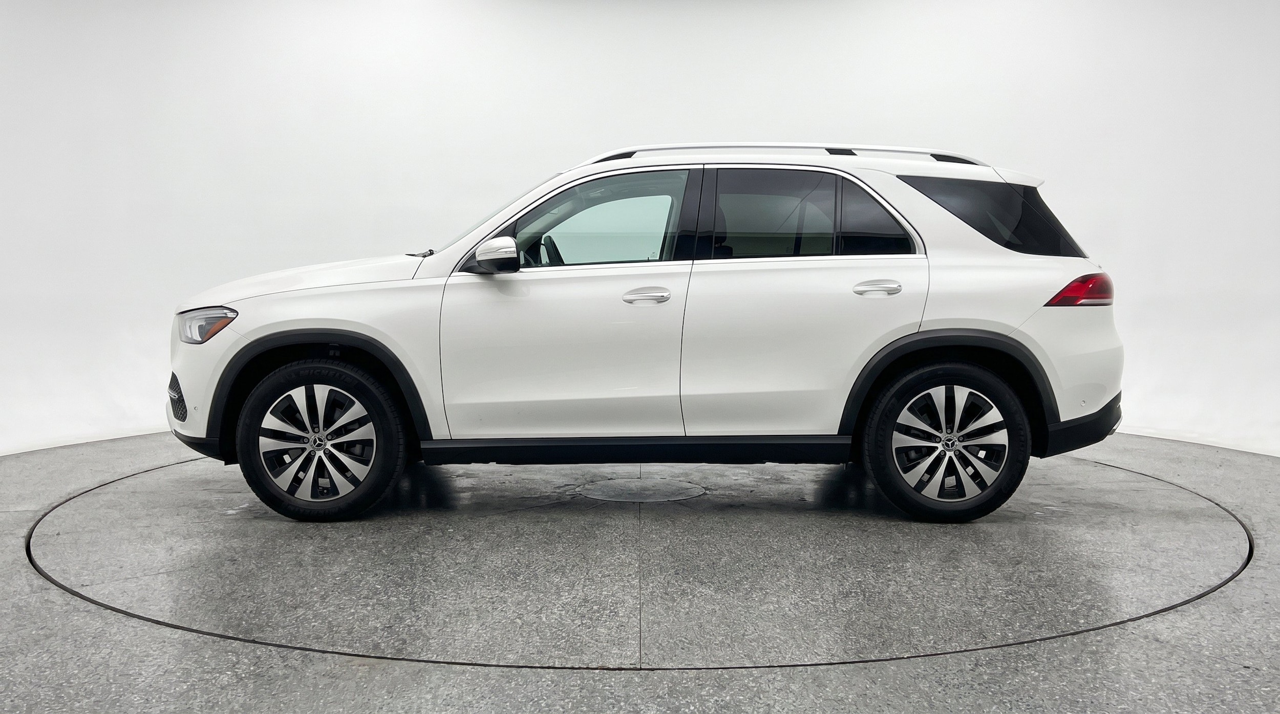 Thumbnail: 2026 Mercedes-Benz GLE - 5