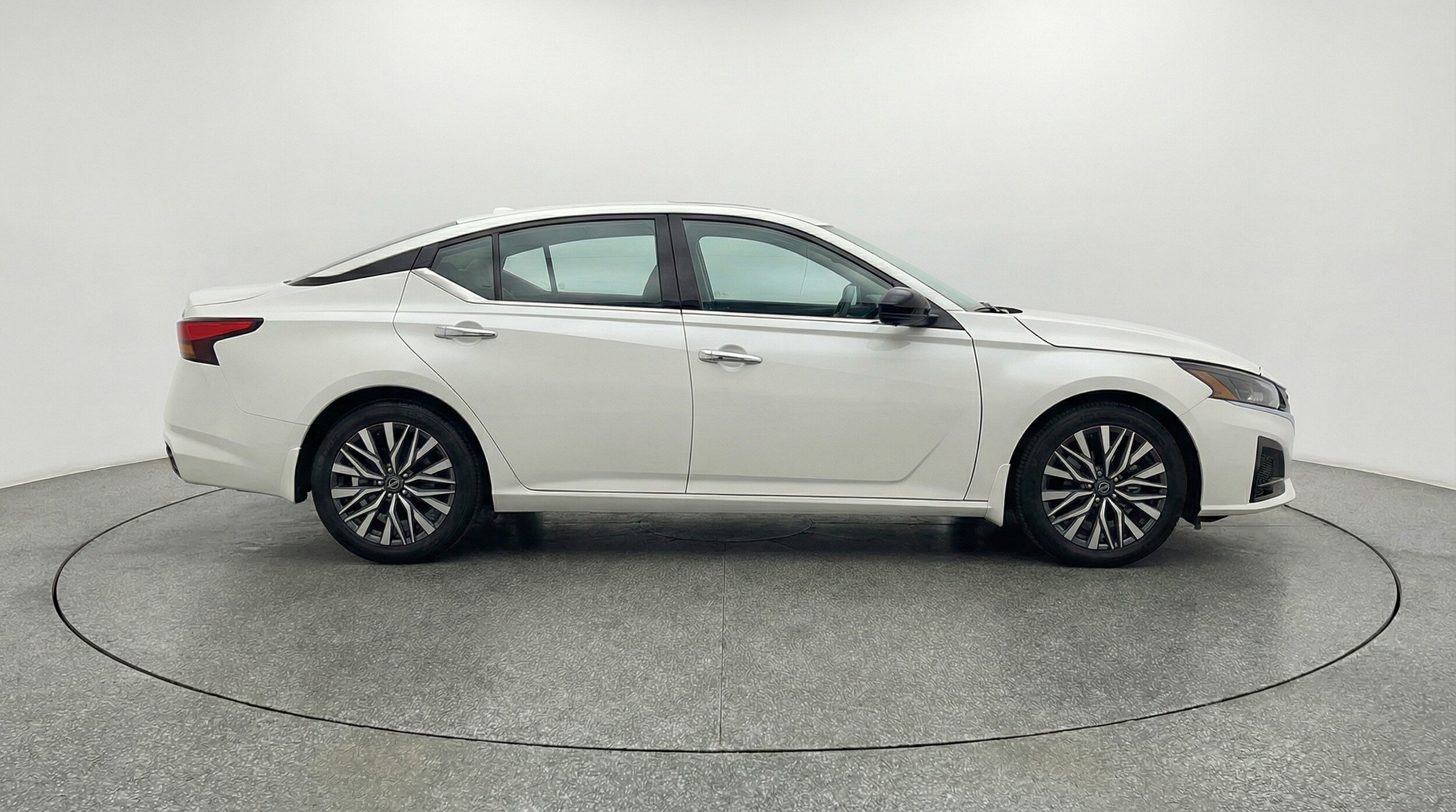 Thumbnail: 2025 Nissan Altima - 8