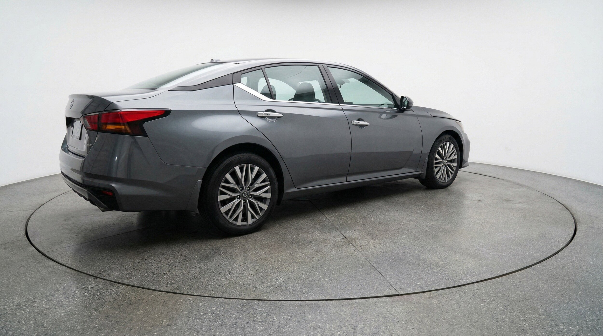 Thumbnail: 2025 Nissan Altima - 9