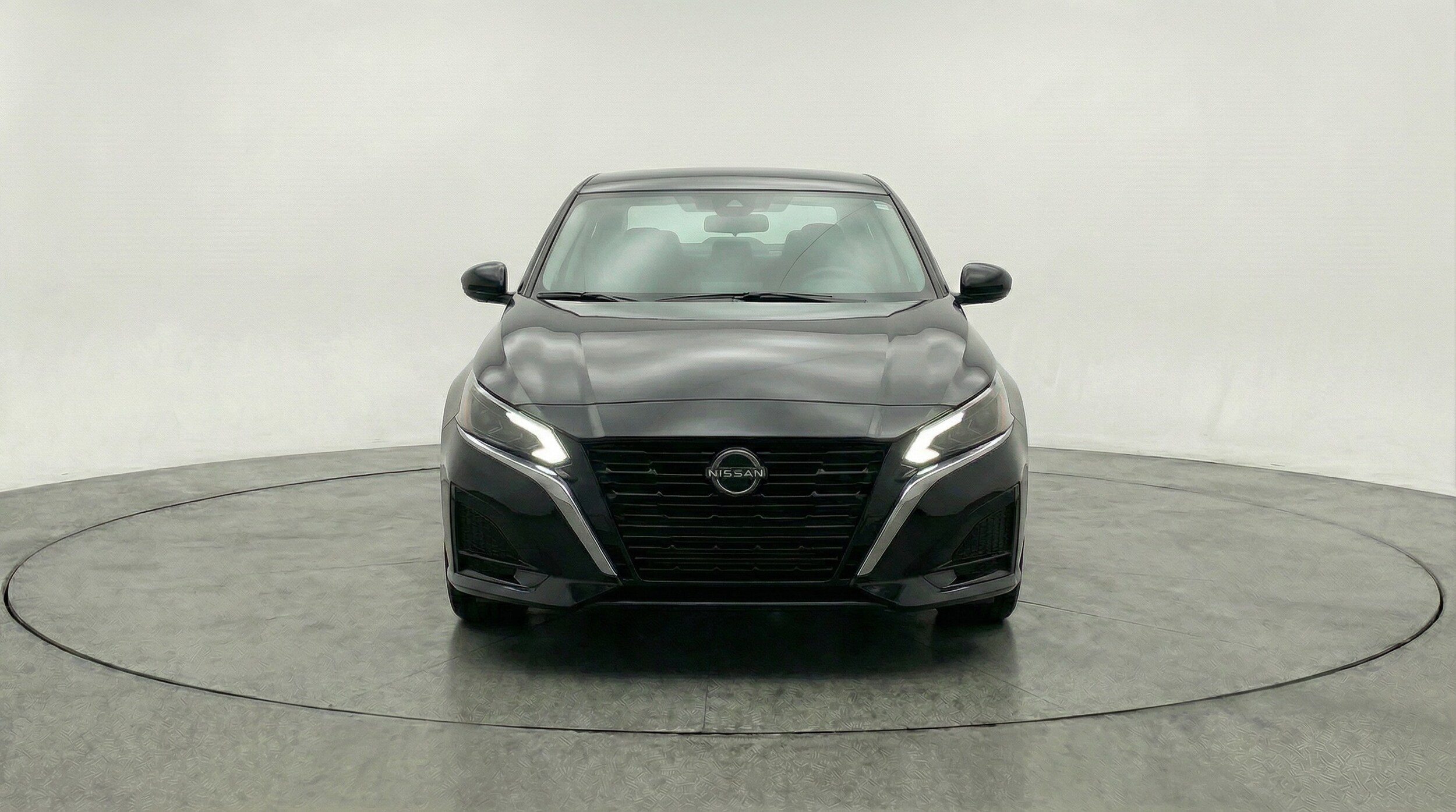 Thumbnail: 2025 Nissan Altima - 2