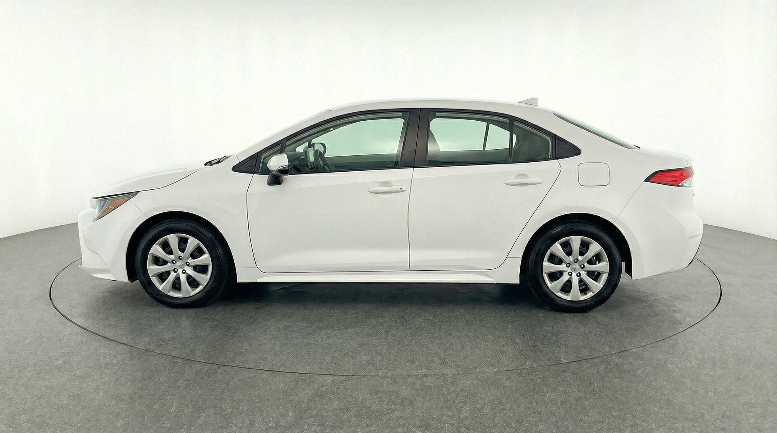 Thumbnail: 2025 Toyota Corolla - 5