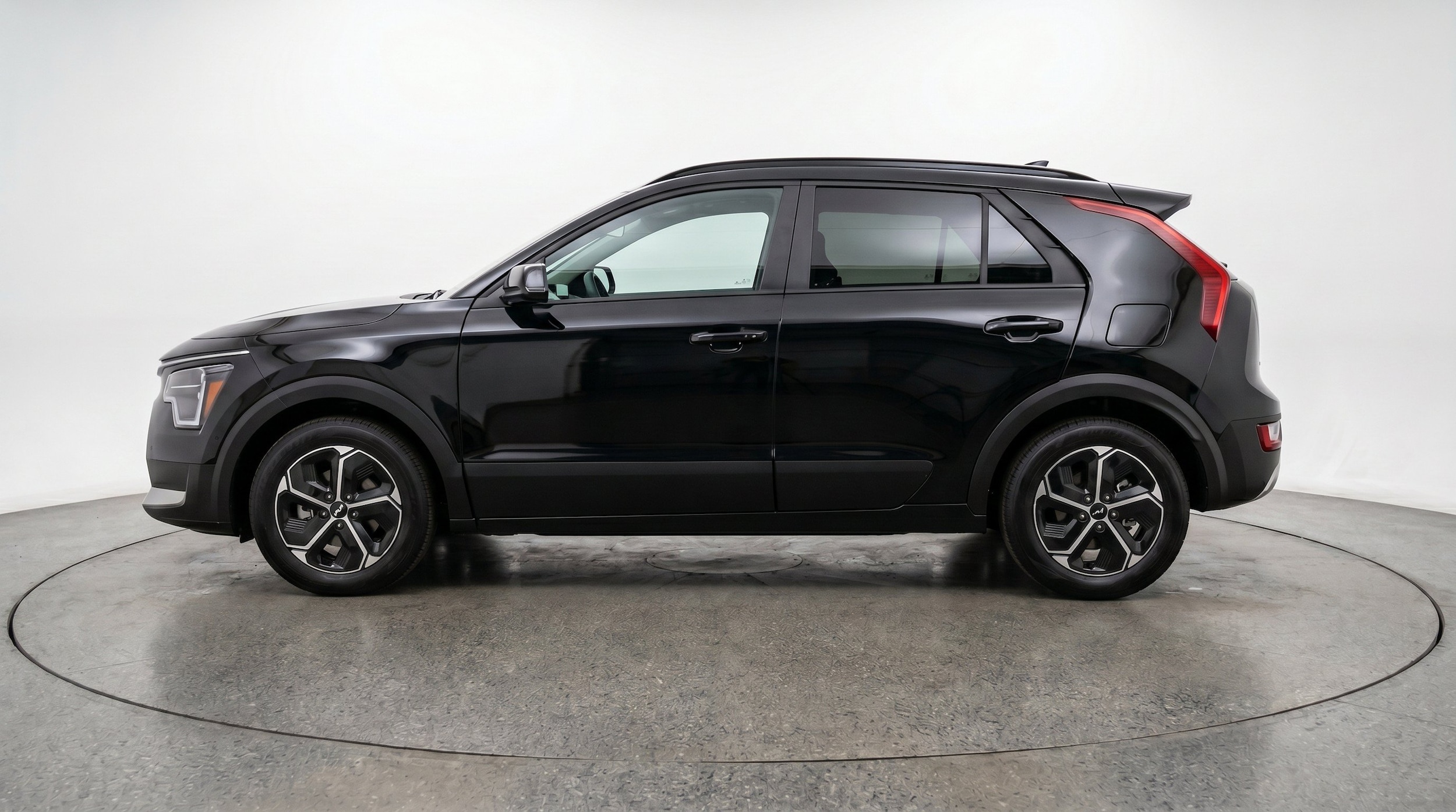 Thumbnail: 2026 Kia Niro - 5