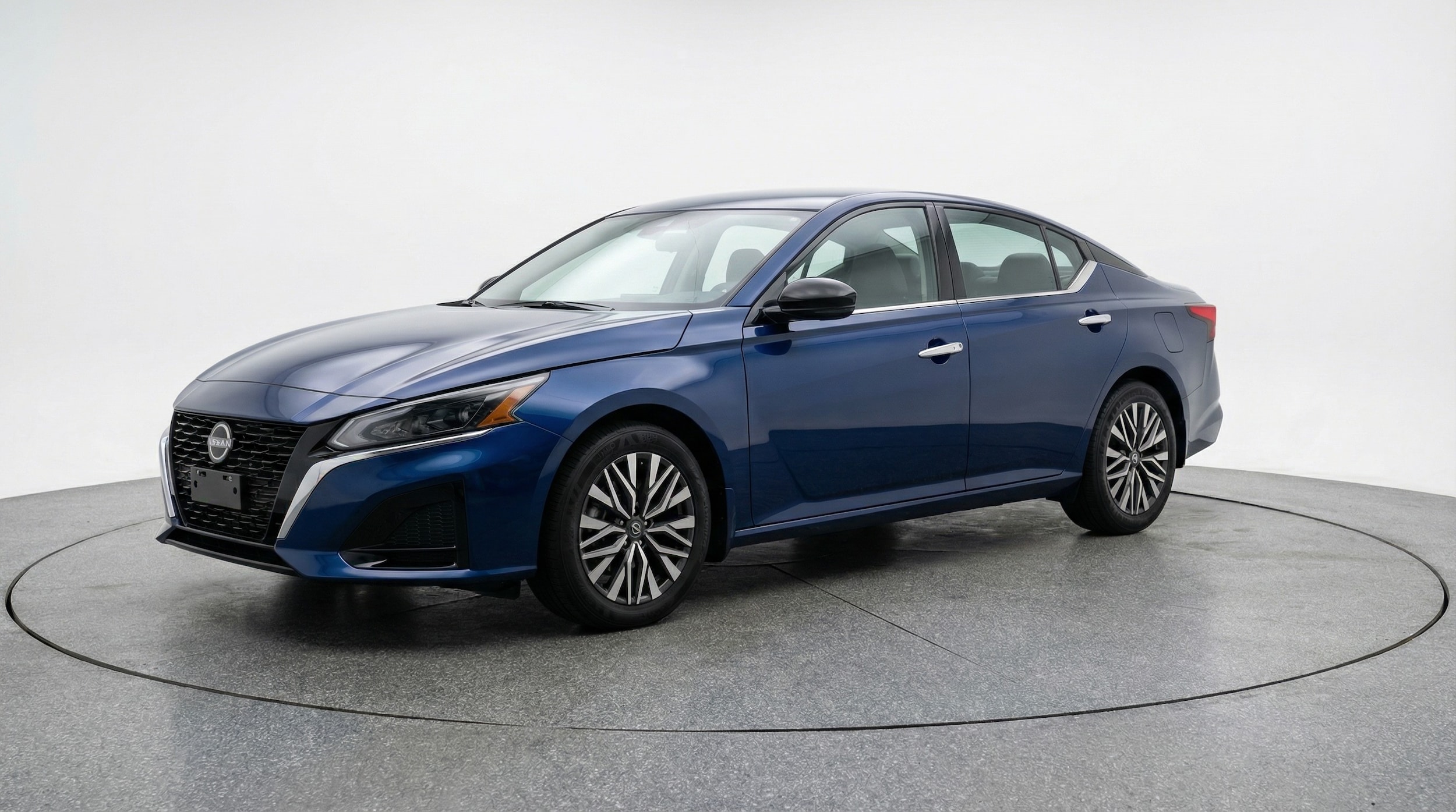 Thumbnail: 2025 Nissan Altima - 3