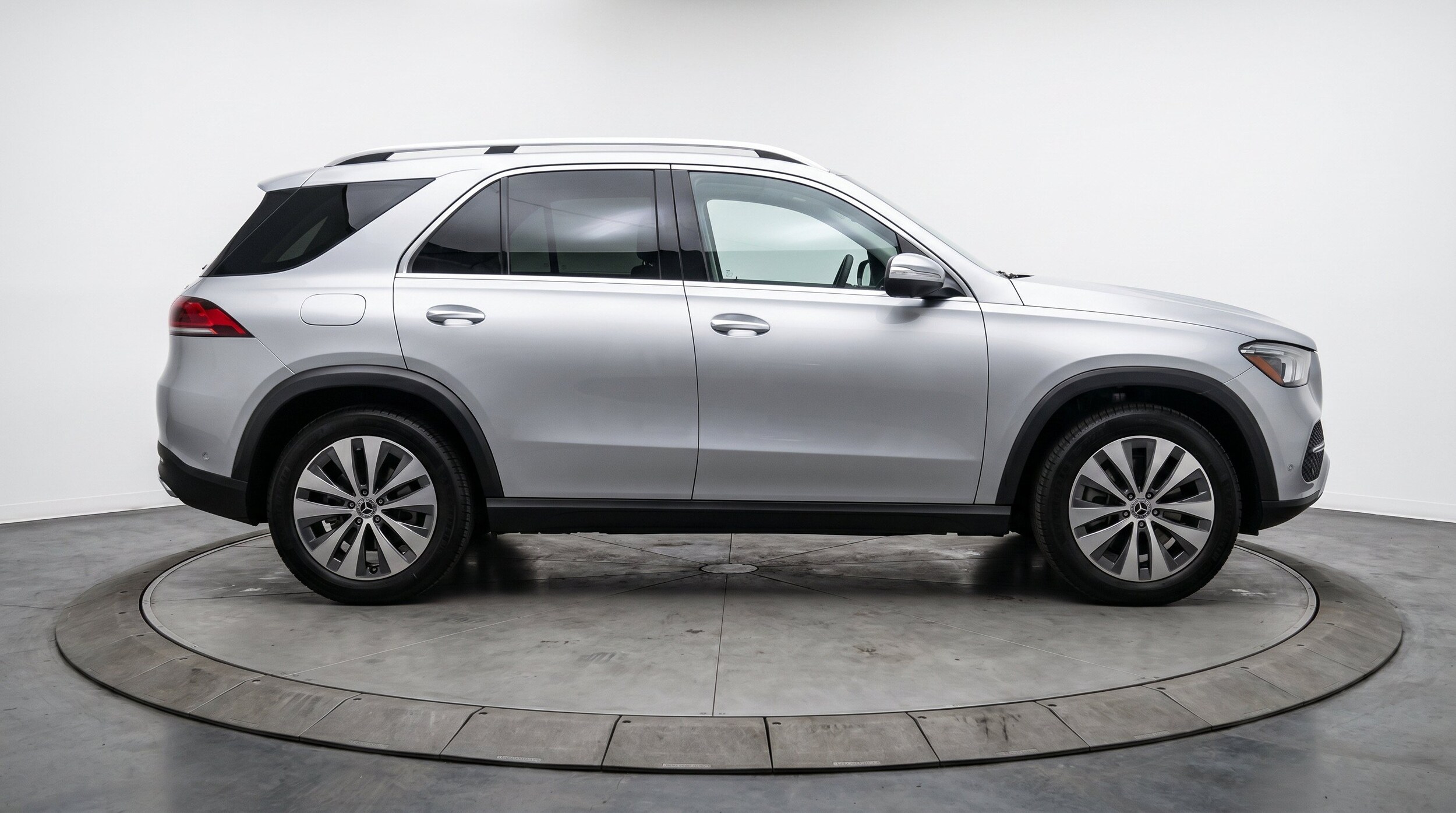 Thumbnail: 2026 Mercedes-Benz GLE - 11