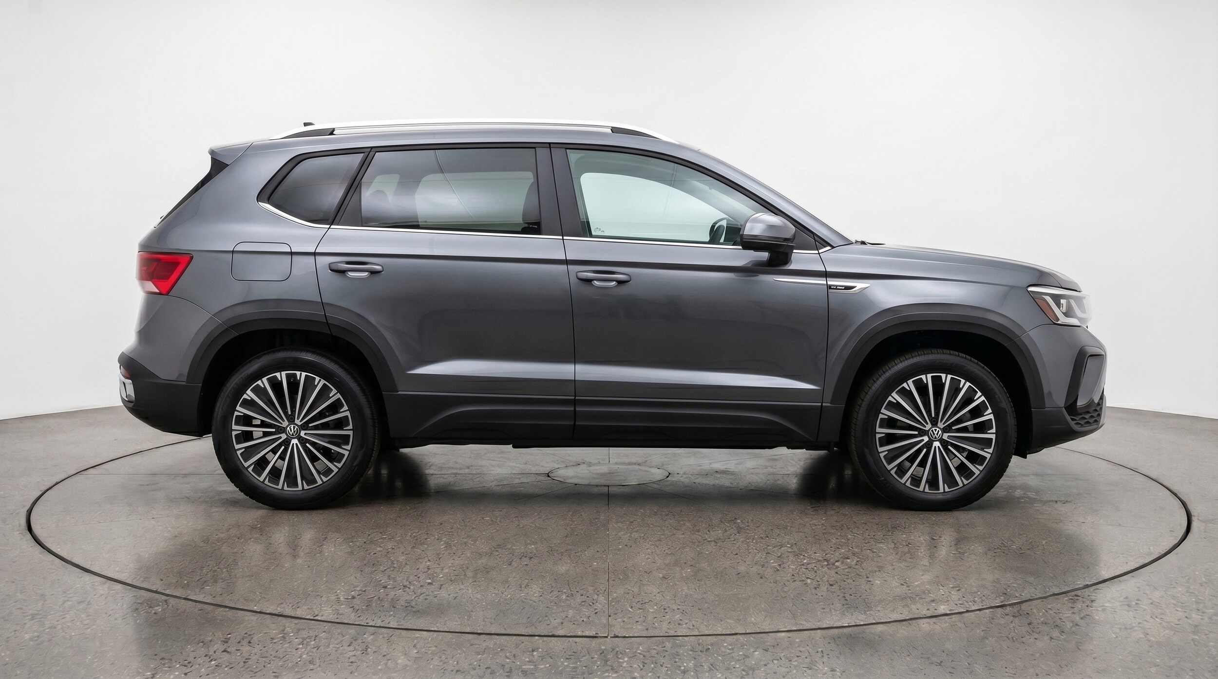 Thumbnail: 2025 Volkswagen Taos - 11