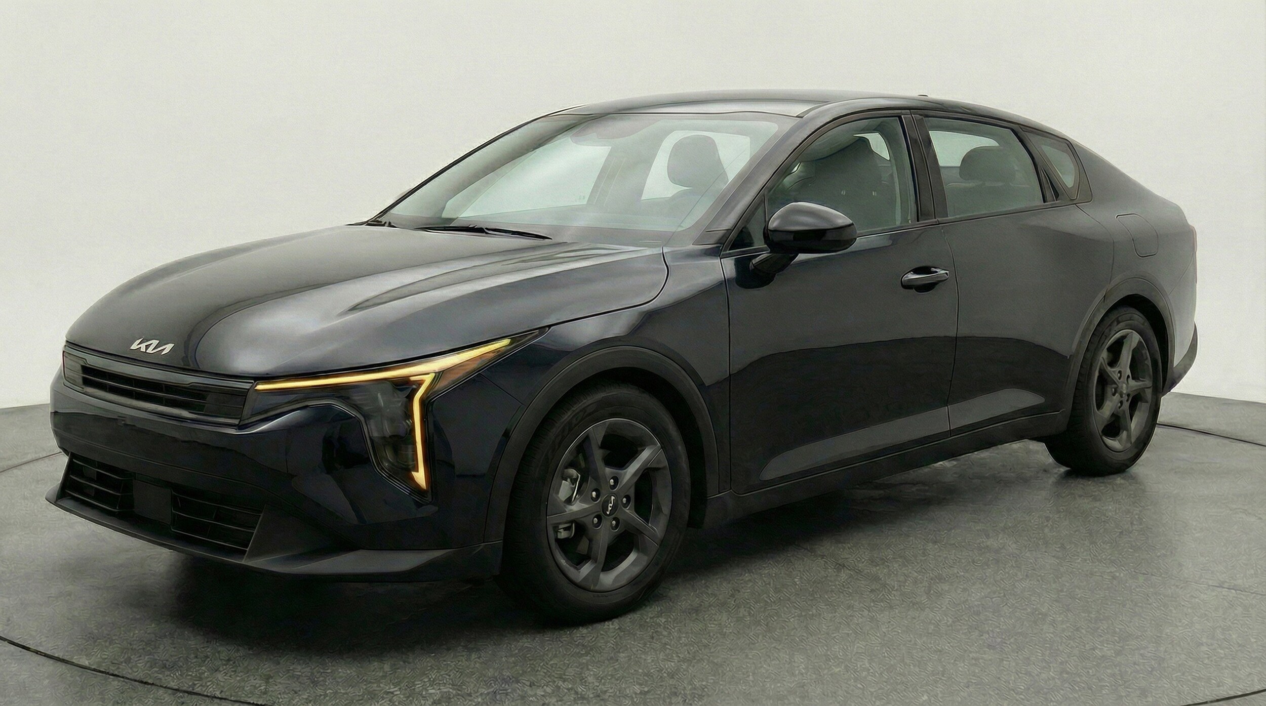 Thumbnail: 2025 Kia K4 - 3