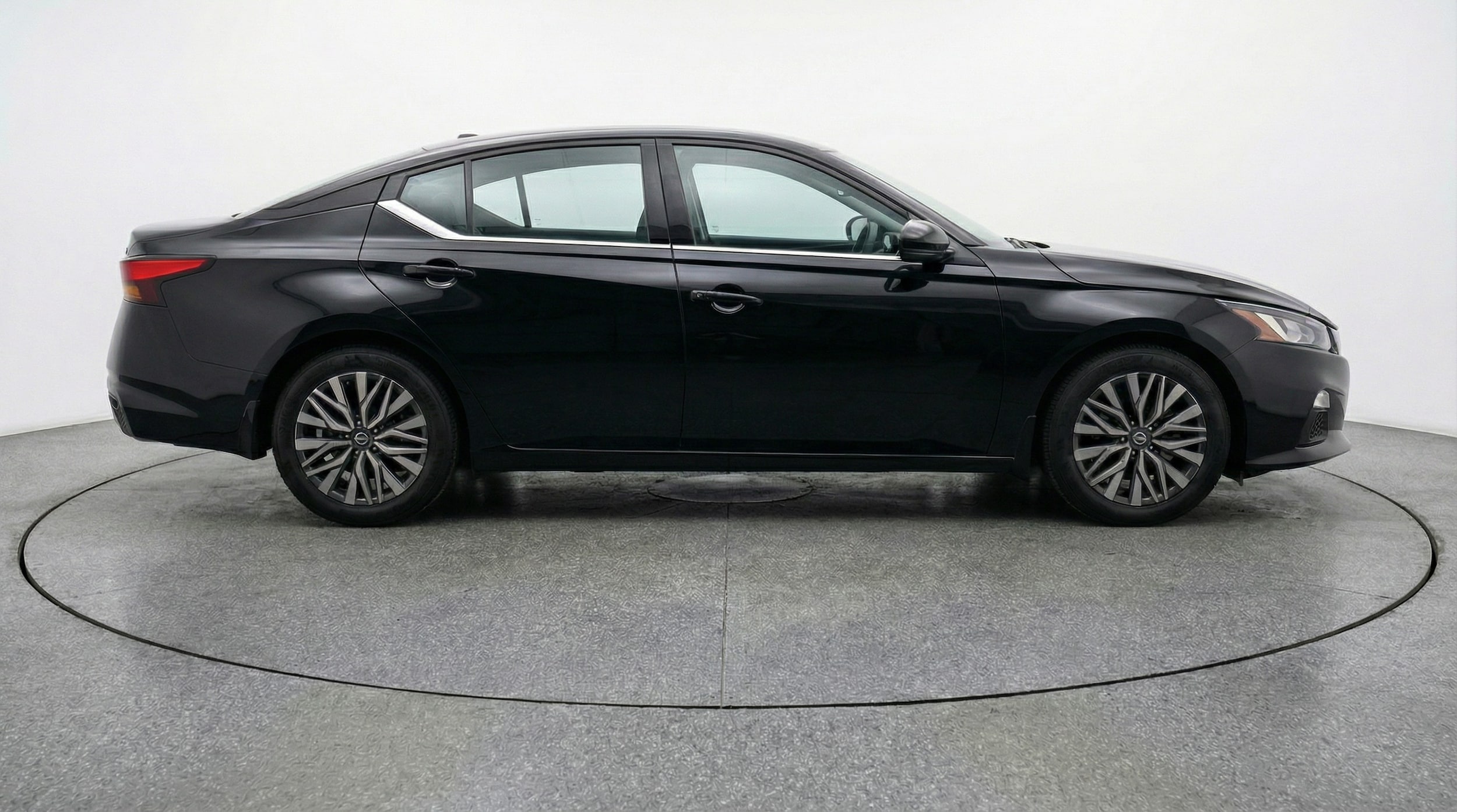 Thumbnail: 2025 Nissan Altima - 8