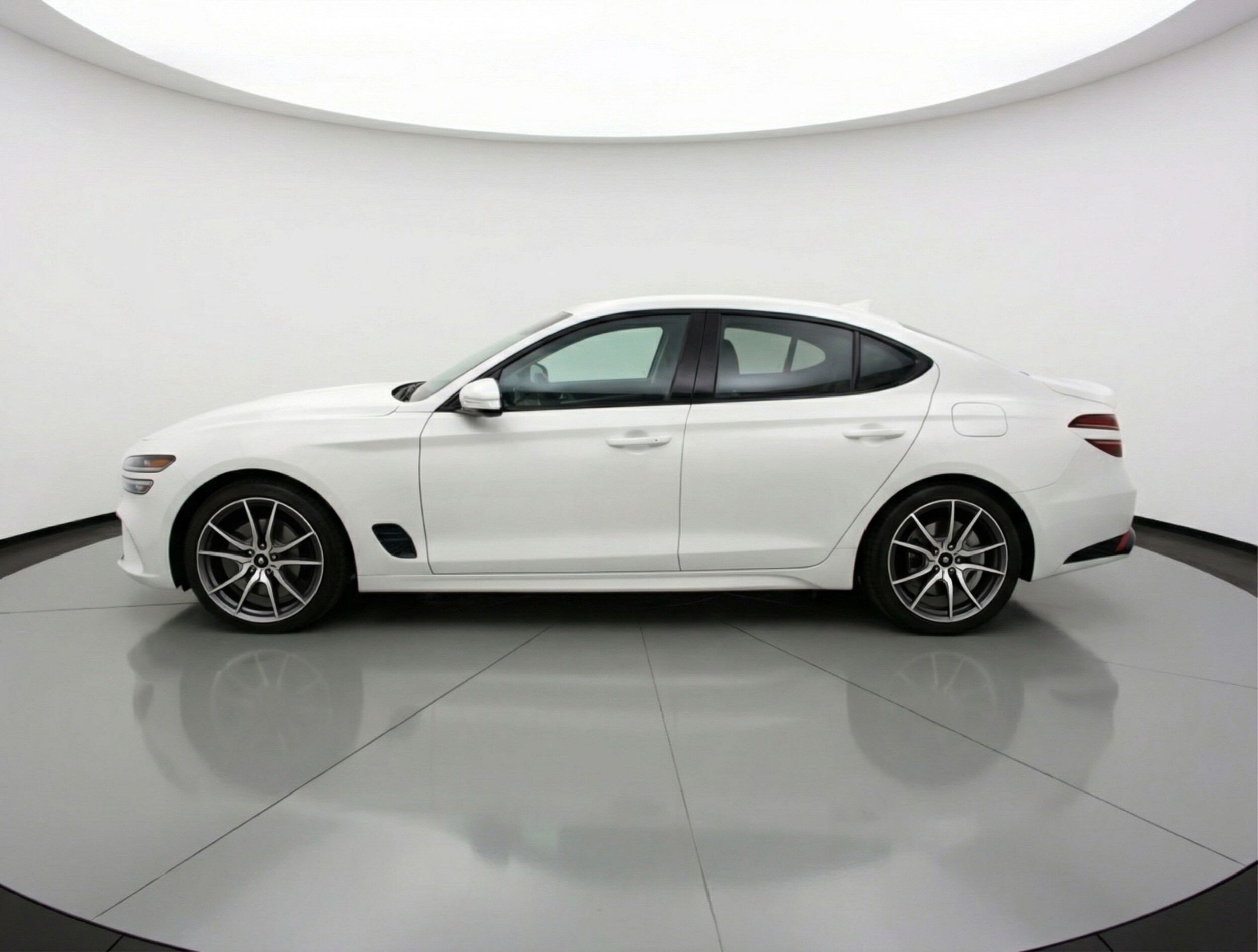 Thumbnail: 2025 Genesis G70 - 4