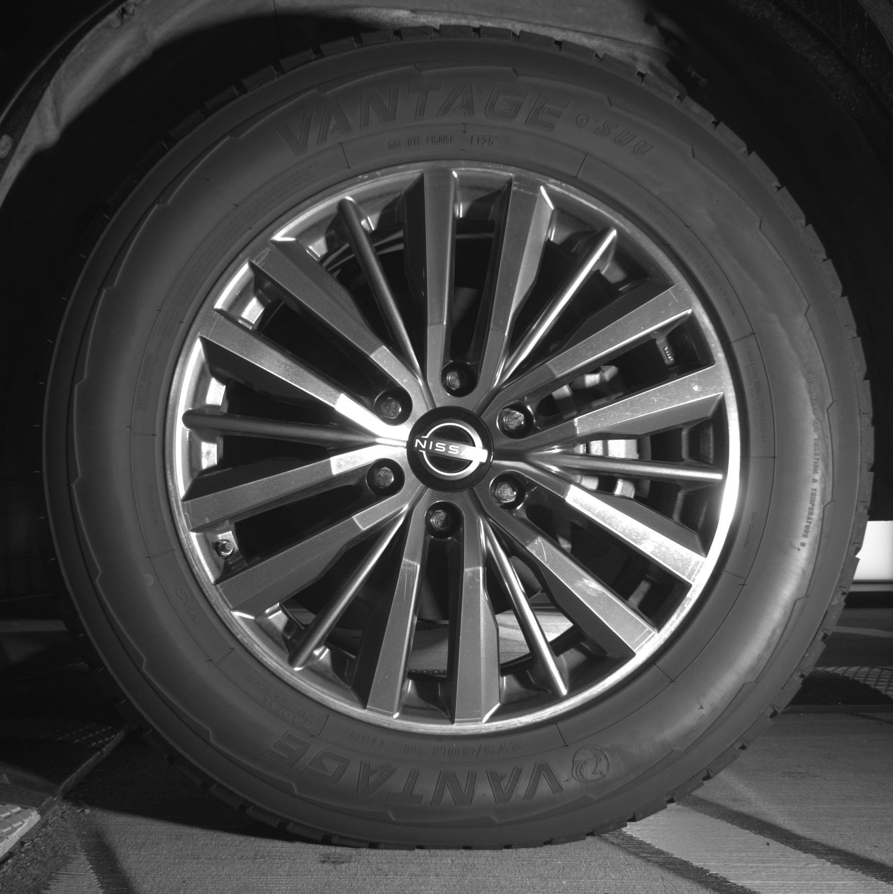 Thumbnail: 2023 Nissan Armada - 12