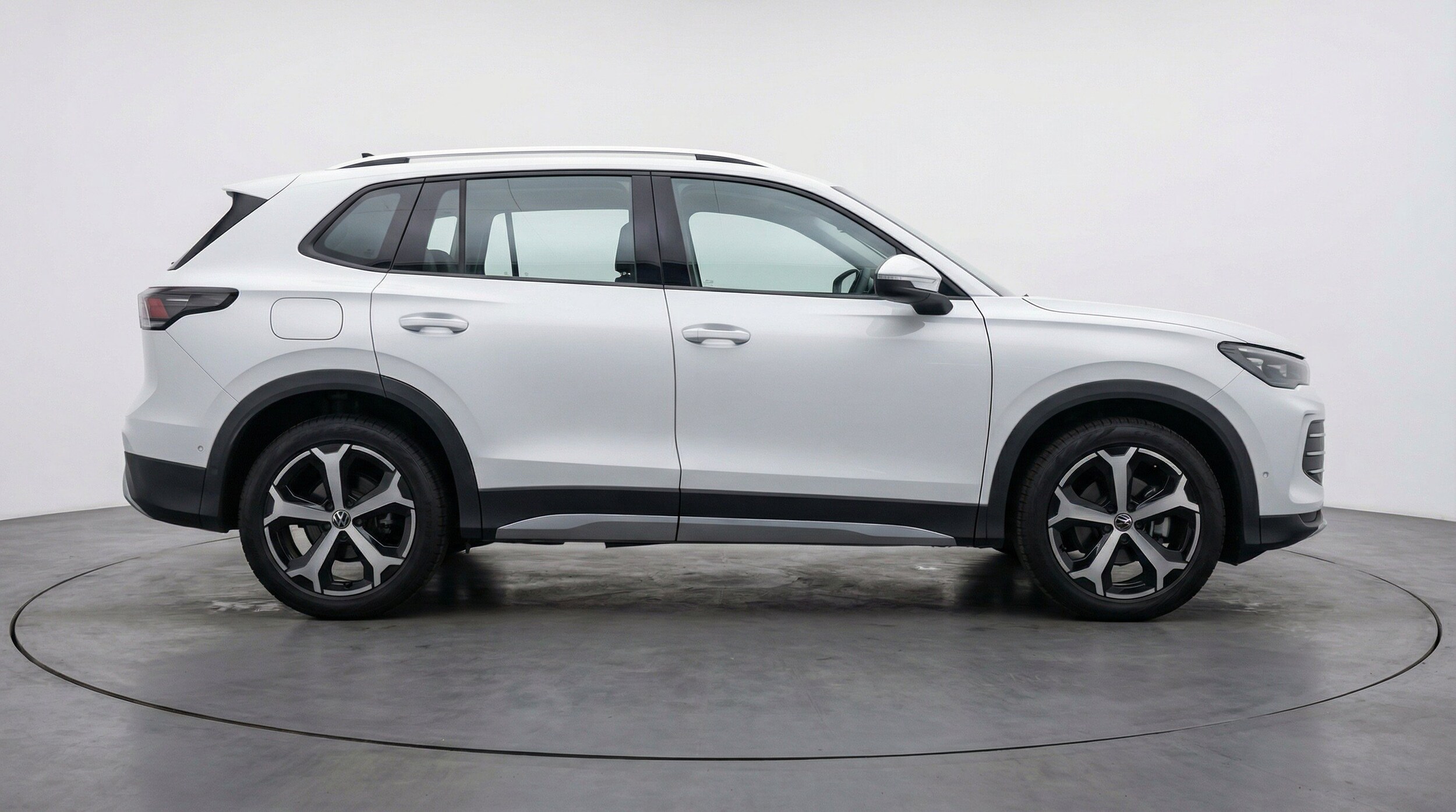 Thumbnail: 2026 Volkswagen Tiguan - 11