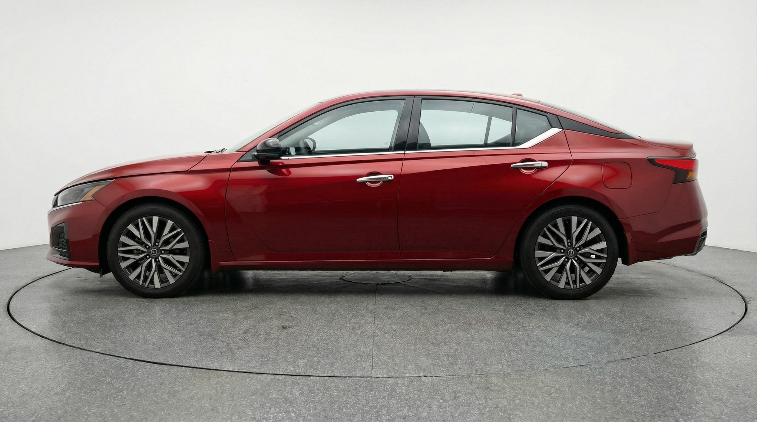 Thumbnail: 2025 Nissan Altima - 4