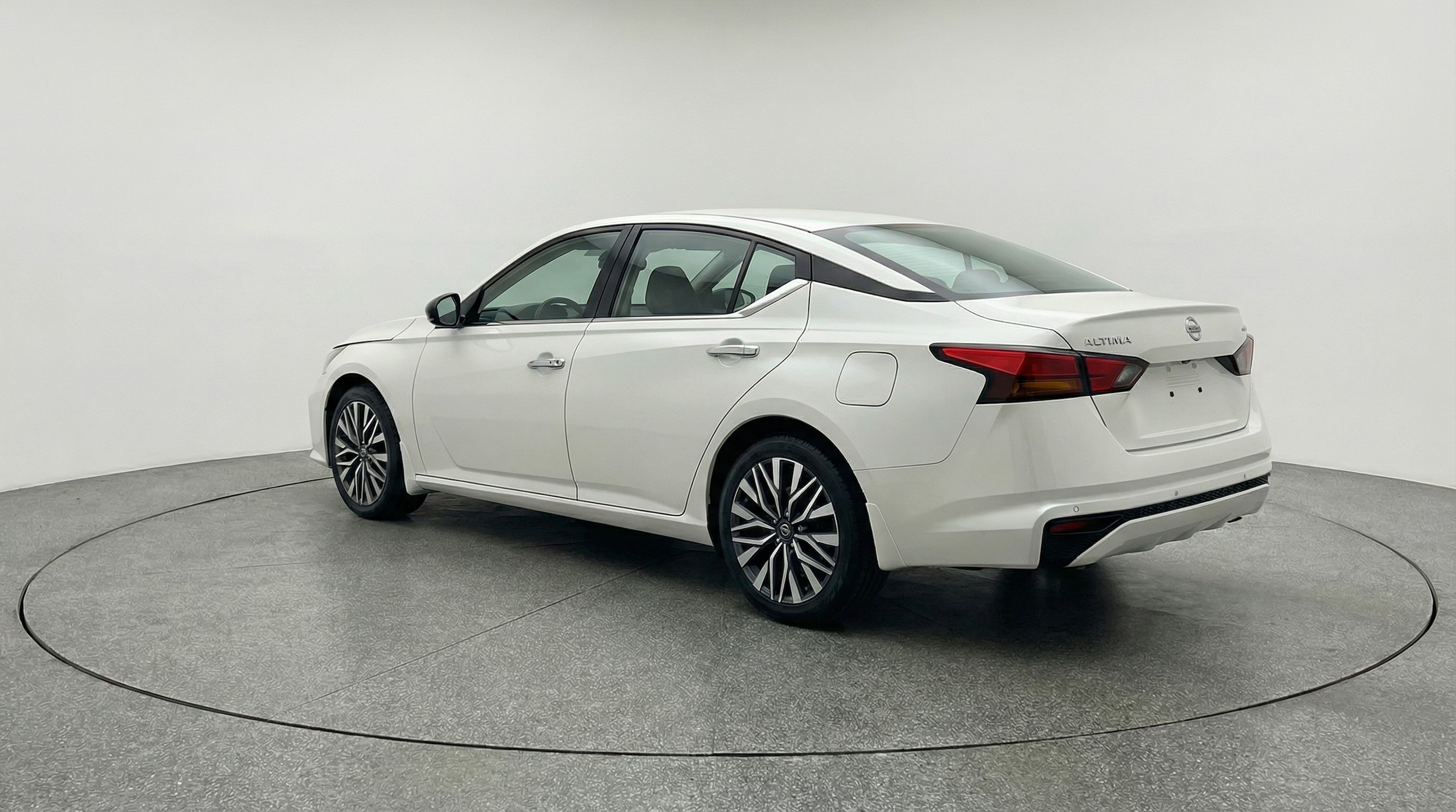 Thumbnail: 2025 Nissan Altima - 5