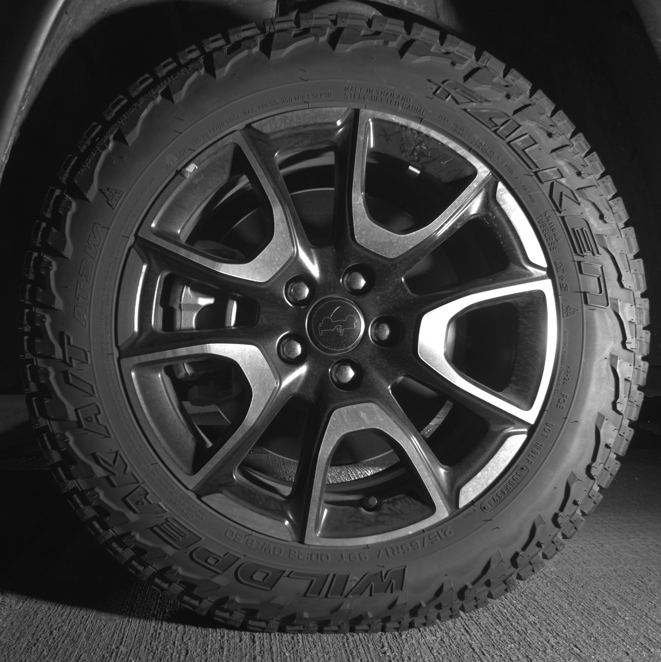 Thumbnail: 2025 Jeep Compass - 9