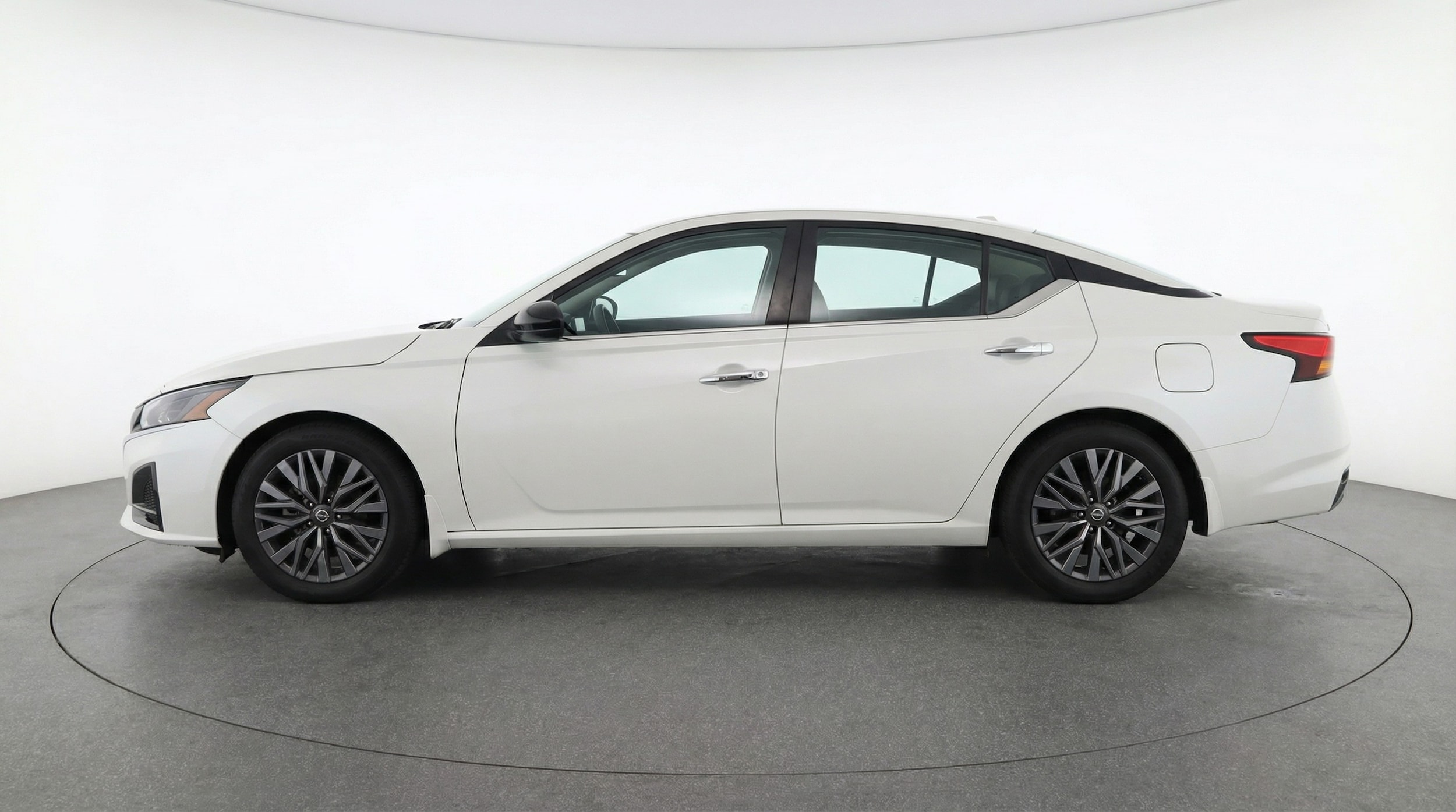 Thumbnail: 2025 Nissan Altima - 4