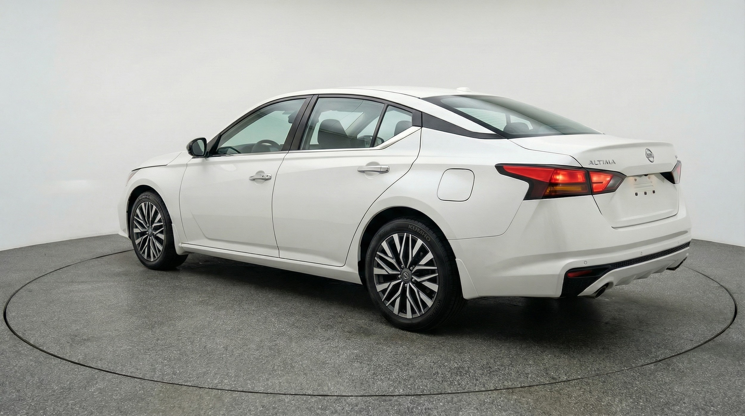 Thumbnail: 2025 Nissan Altima - 5