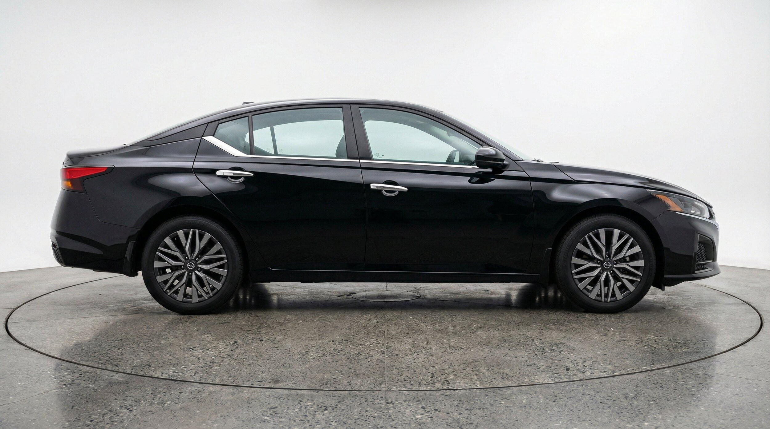 Thumbnail: 2025 Nissan Altima - 11