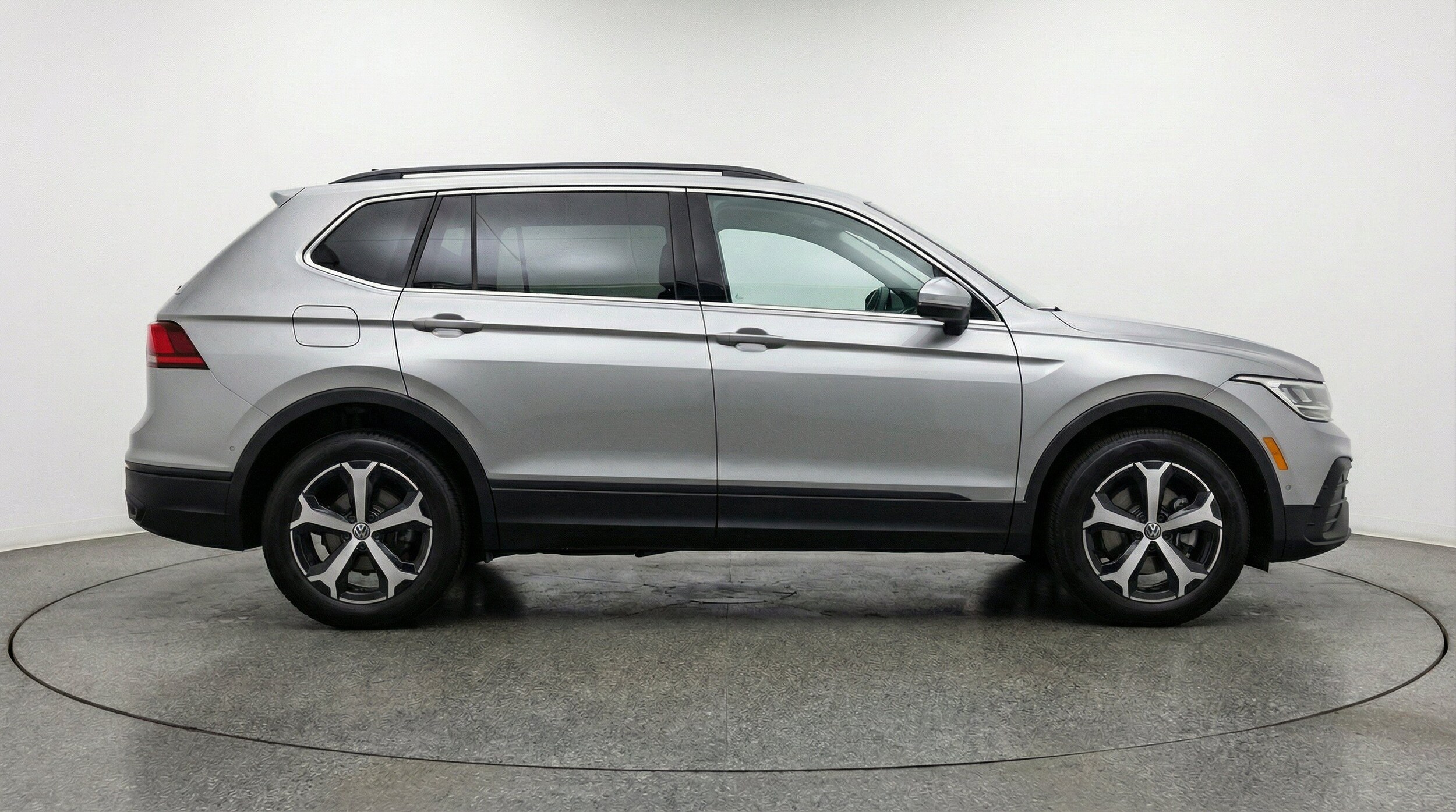 Thumbnail: 2026 Volkswagen Tiguan - 11