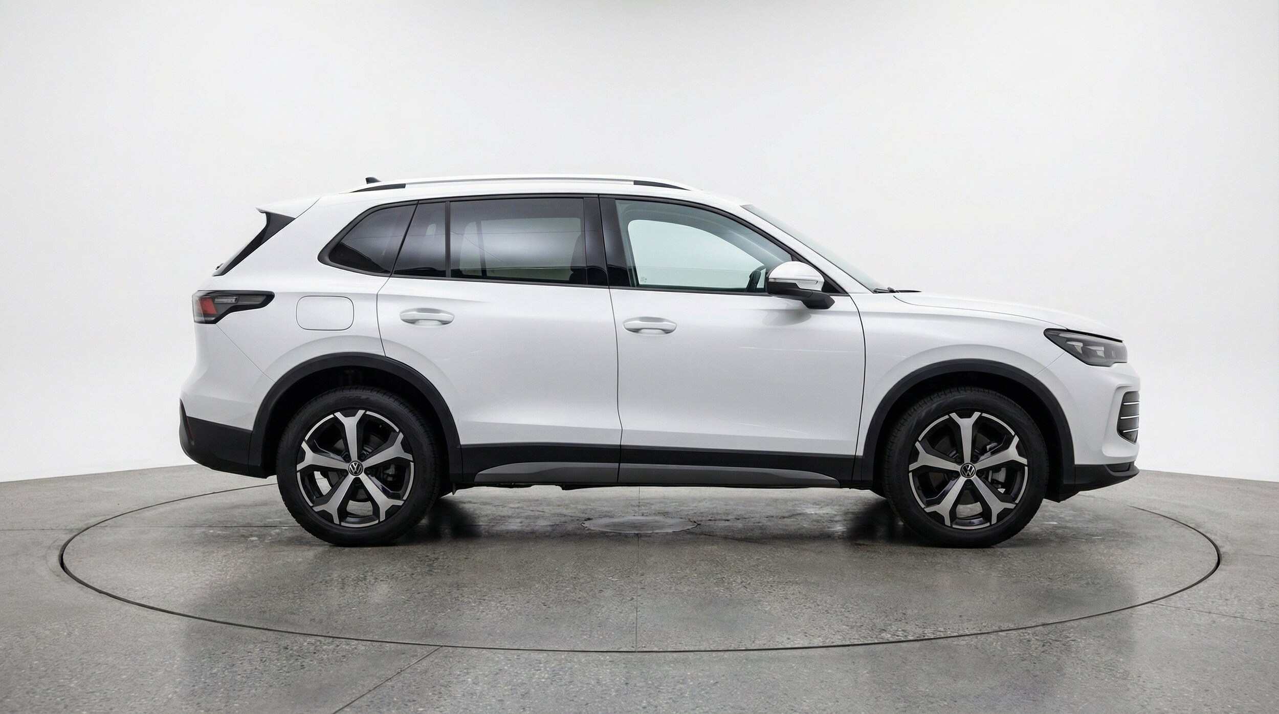 Thumbnail: 2026 Volkswagen Tiguan - 11
