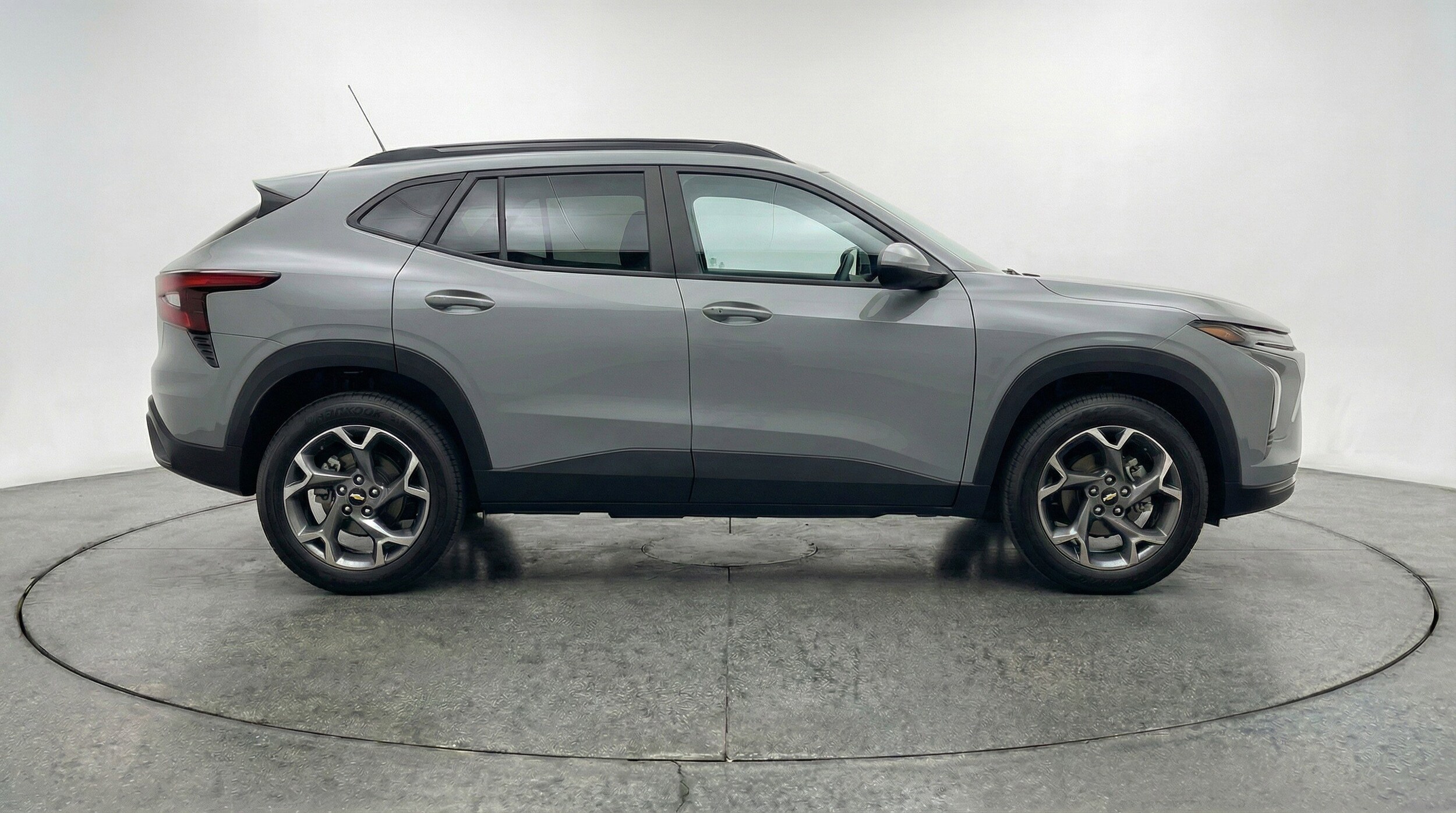 Thumbnail: 2025 Chevrolet Trax - 11