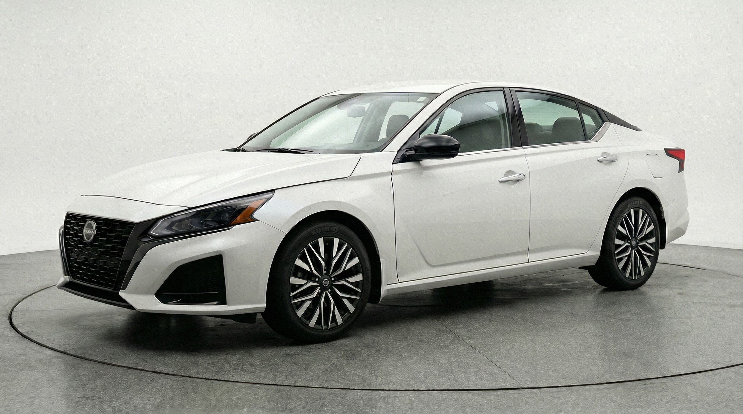 Thumbnail: 2025 Nissan Altima - 3