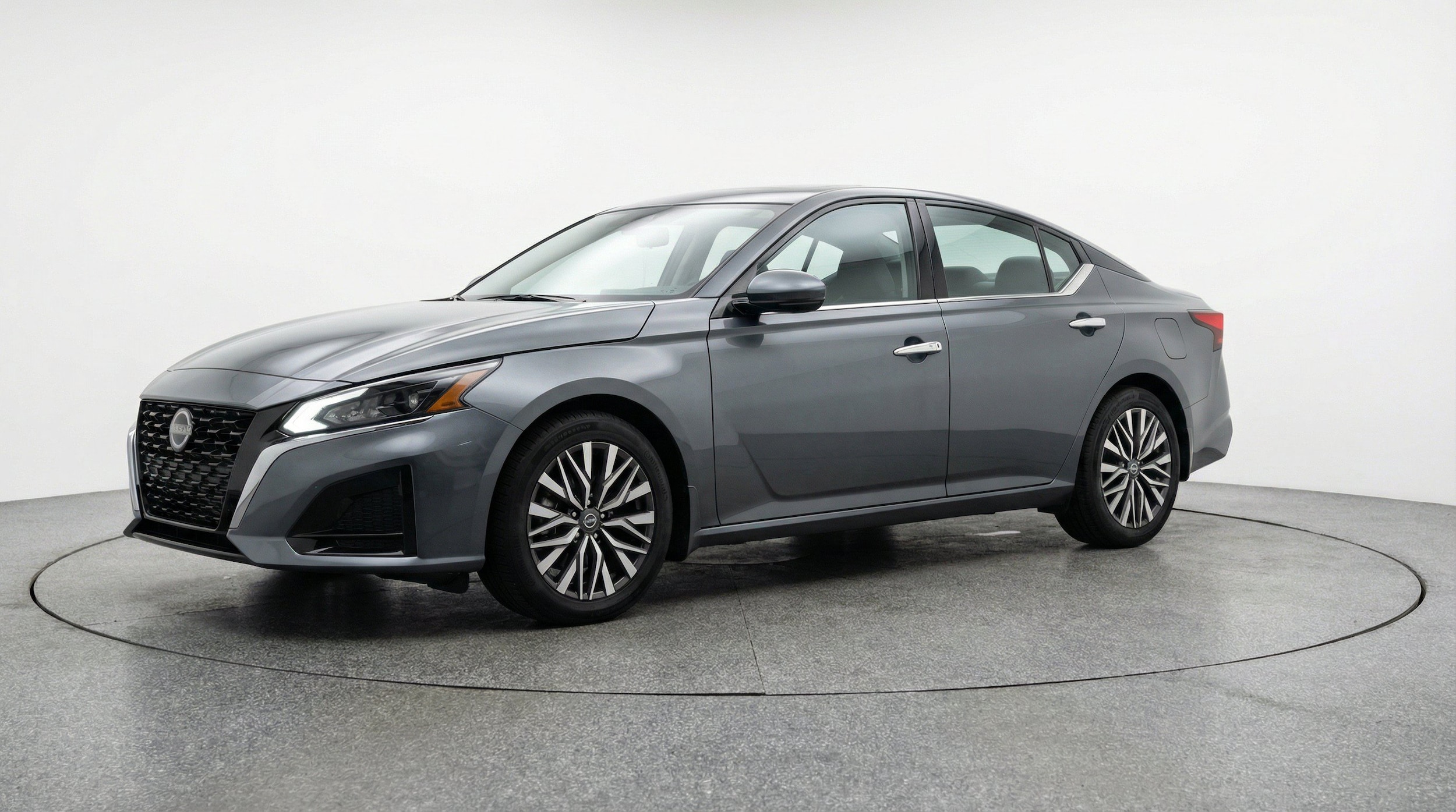 Thumbnail: 2025 Nissan Altima - 3
